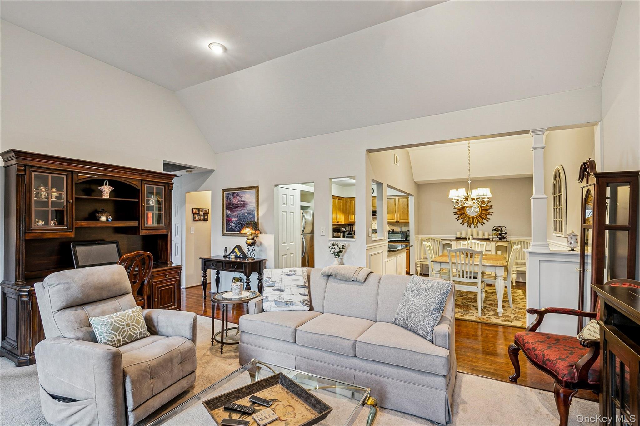 #9 photo, 4 Southgate Circle, Massapequa Park , NY 11762