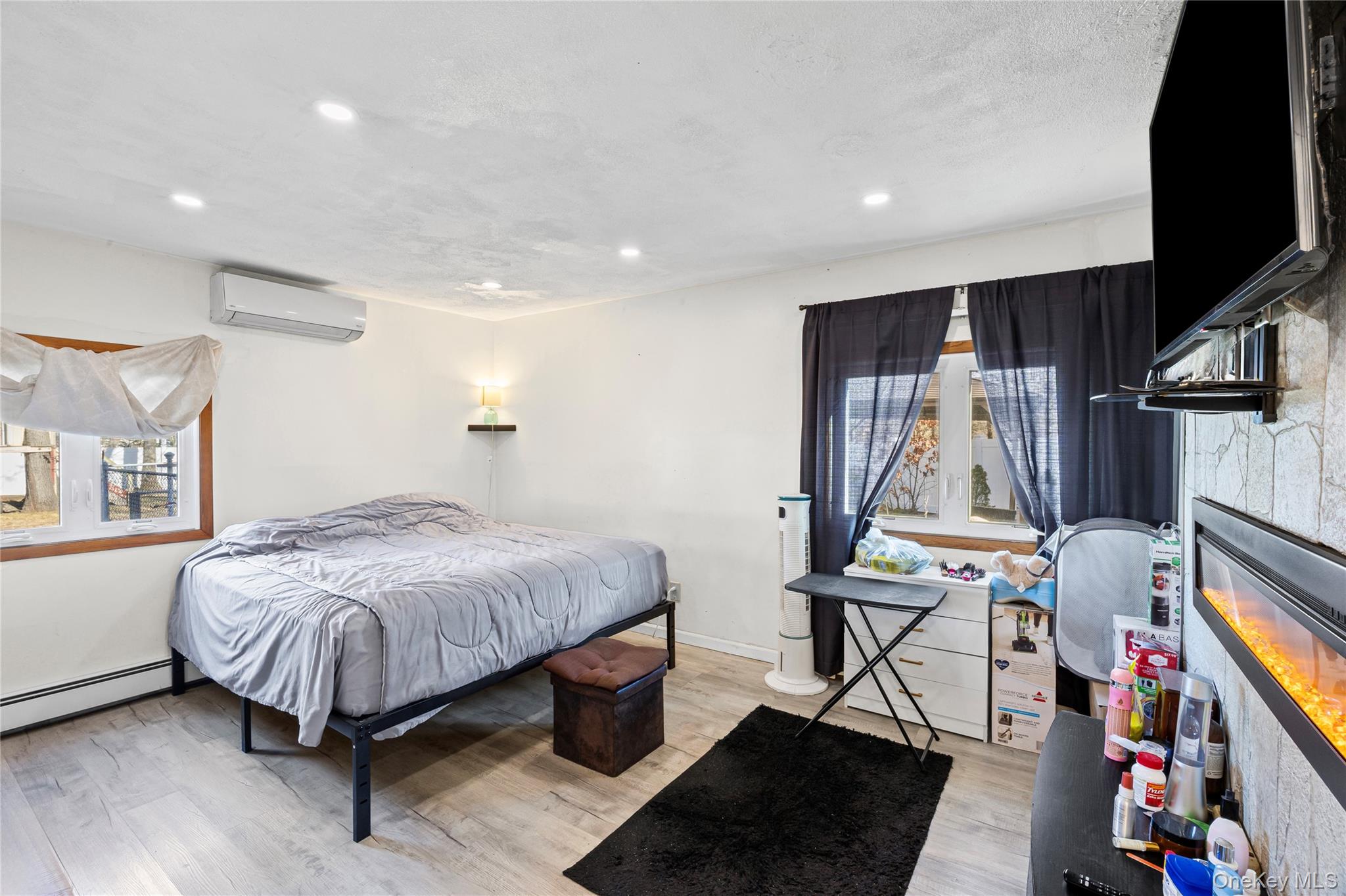 #14 photo, 12 Yellowstone Court, Саффолк ‖ Coram , NY 11727