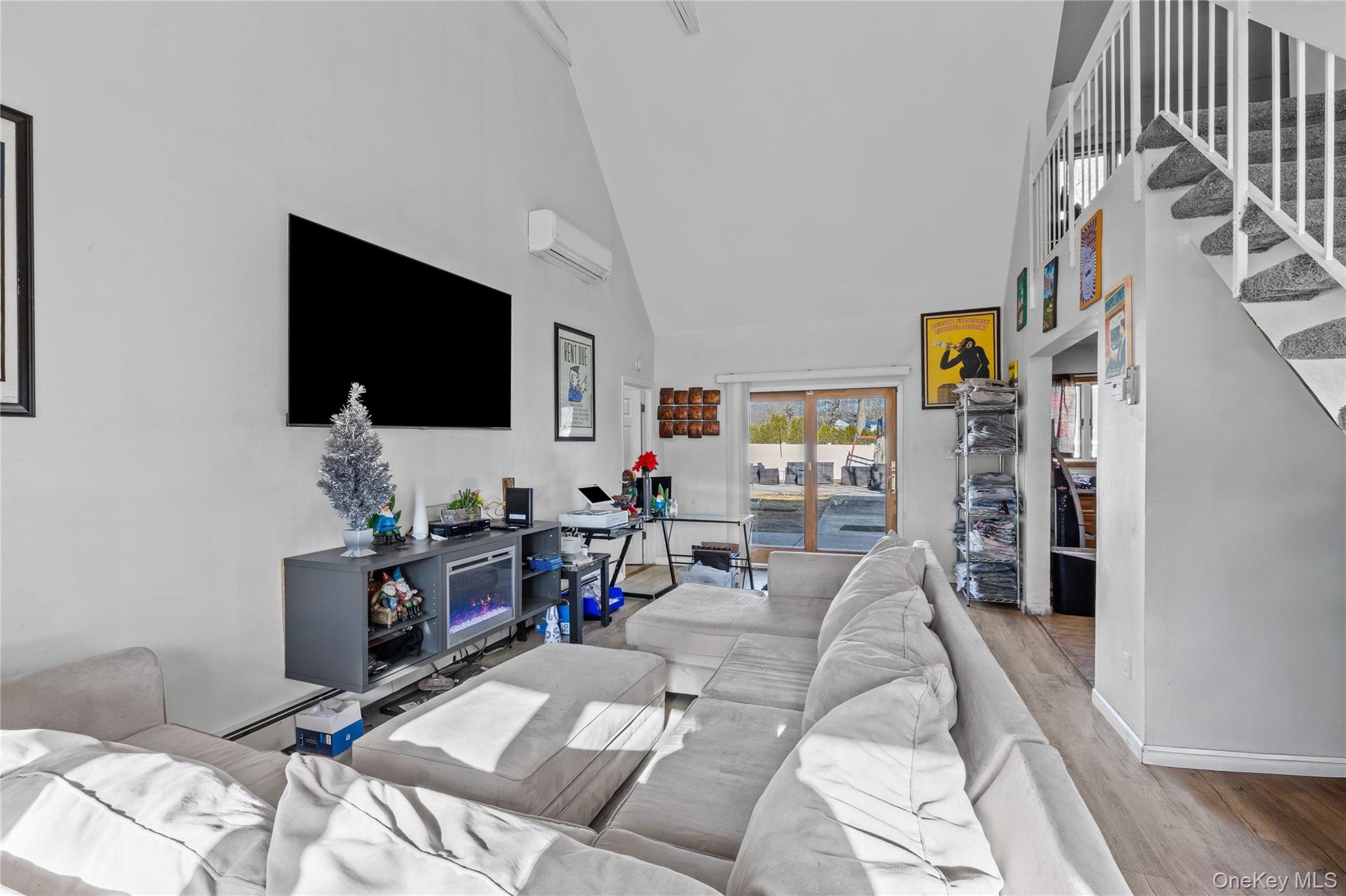 #5 photo, 12 Yellowstone Court, Саффолк ‖ Coram , NY 11727