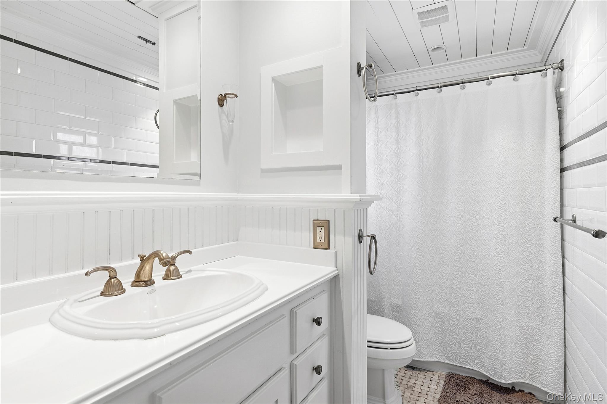 #16 photo, 364 Three Mile Harbor Road, Саффолк ‖ East Hampton , NY 11937