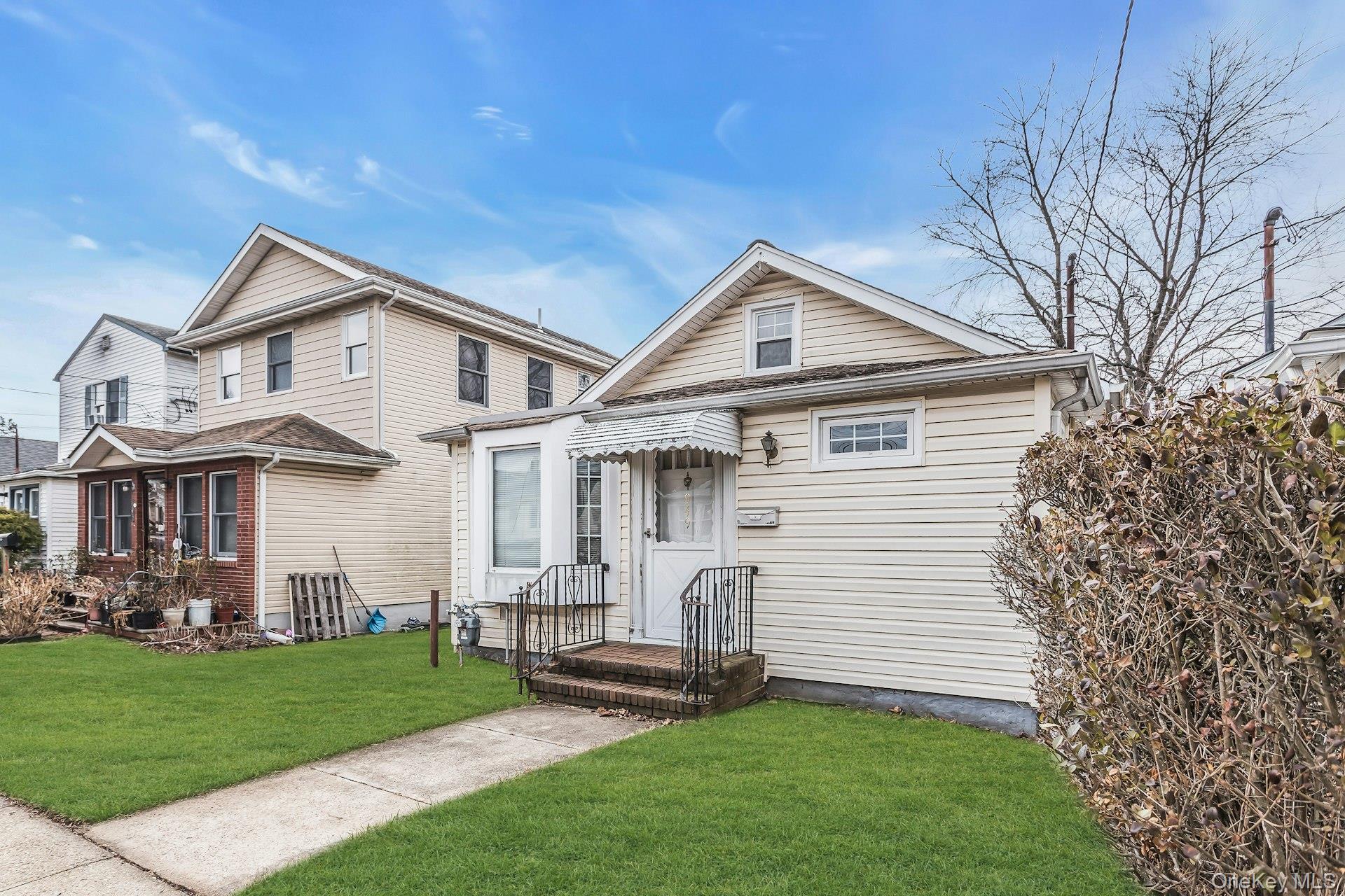 #3 photo, 949 N 7th Street, 롱 아일랜드 New Hyde Park , NY 11040