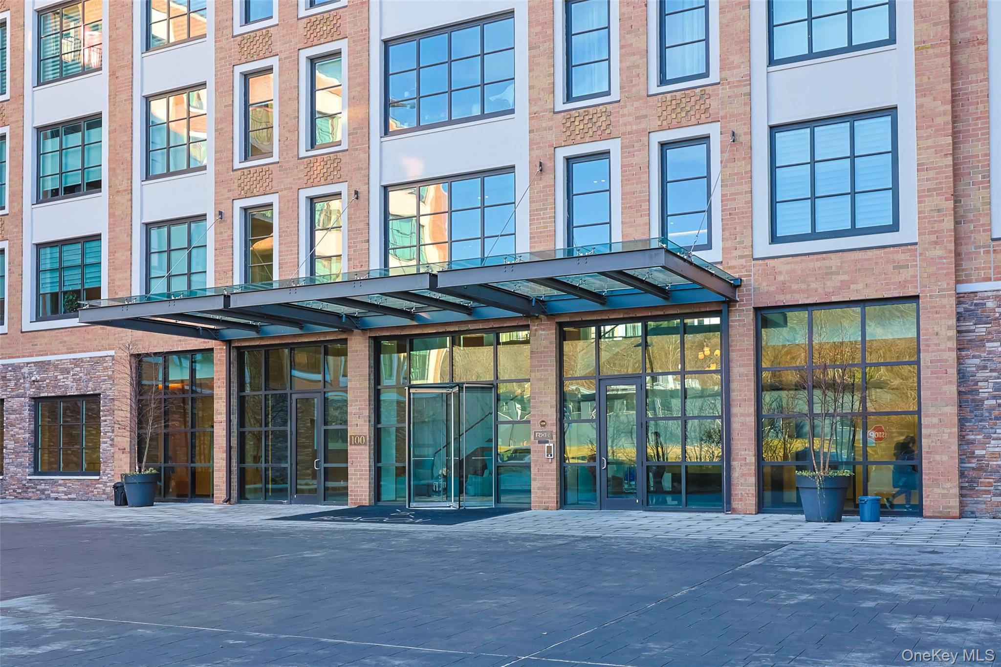 #2 photo, 100 Garvies Point Road, ناسو Glen Cove , NY 11542