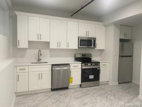 #10 photo, 94 4th Avenue, מחוז סאפוק Bay Shore , NY 11706