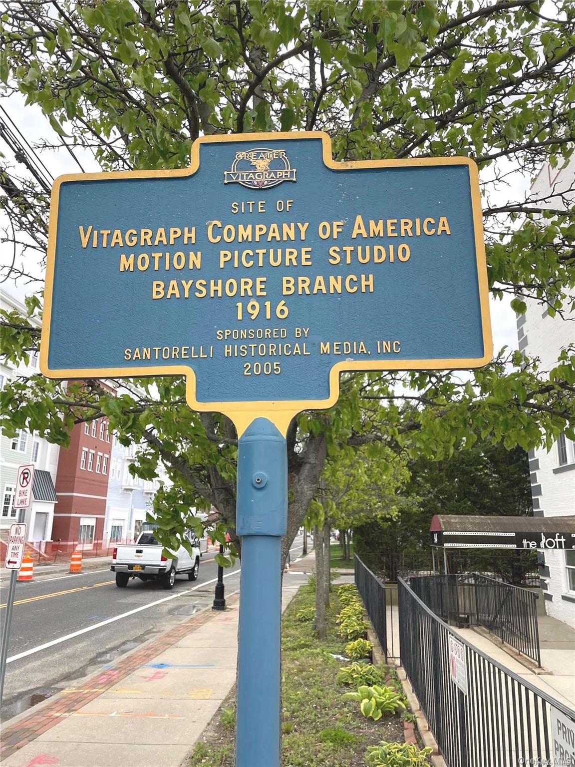 #13 photo, 94 4th Avenue, מחוז סאפוק Bay Shore , NY 11706