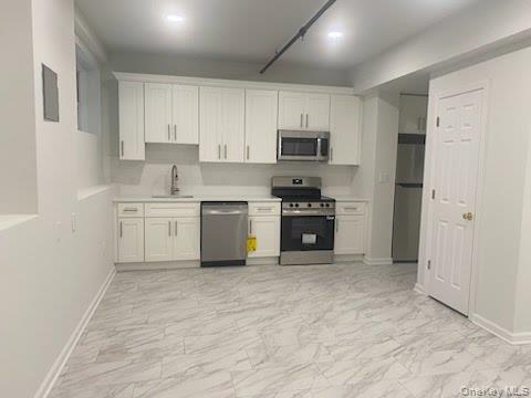 #6 photo, 94 4th Avenue, מחוז סאפוק Bay Shore , NY 11706