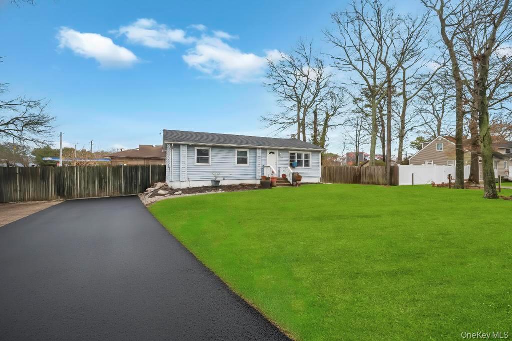 #3 photo, 19 Windus Drive, 东长岛 Shirley , NY 11967