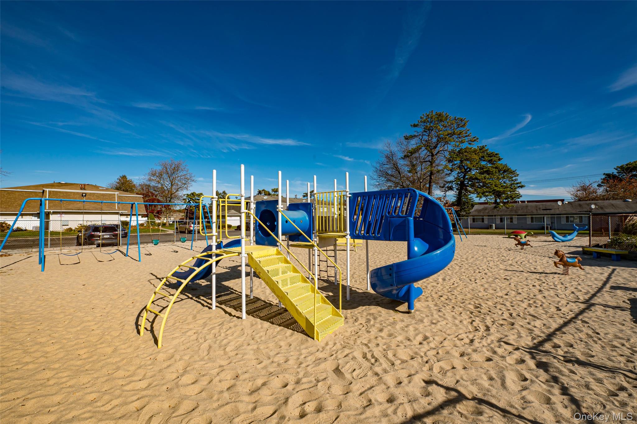 #20 photo, 213 Storm Drive, מחוז סאפוק Holtsville , NY 11742