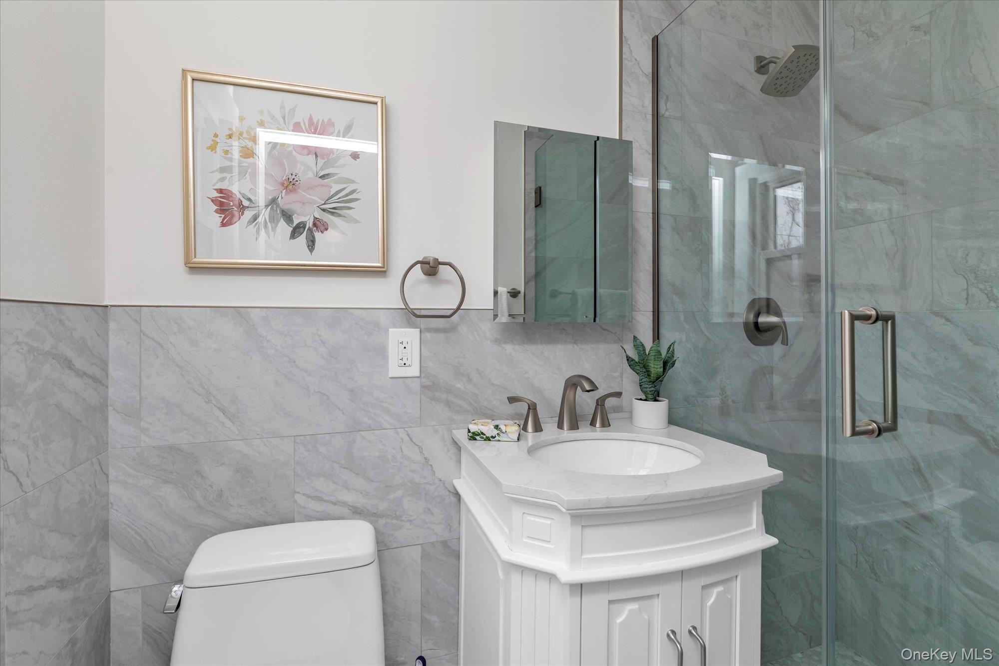 #14 photo, 513 Dee Court, ناسو East Meadow , NY 11554