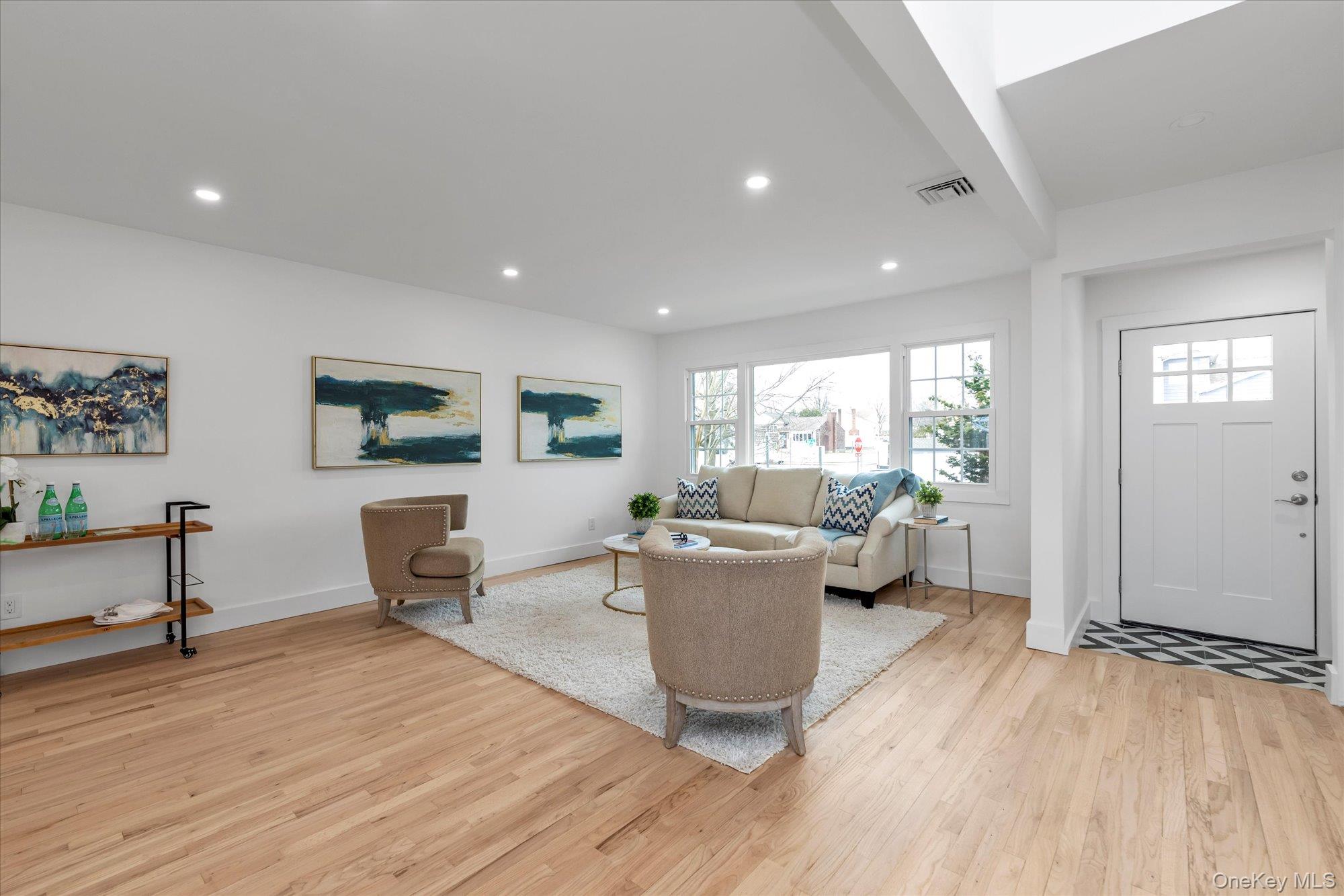 #6 photo, 513 Dee Court, ناسو East Meadow , NY 11554