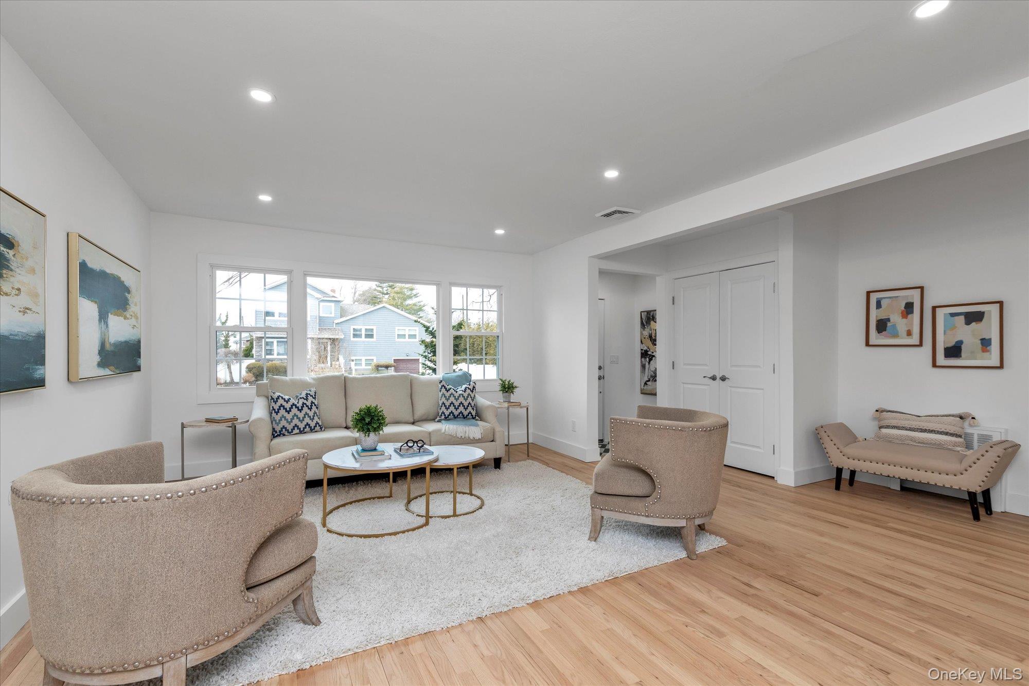 #7 photo, 513 Dee Court, ناسو East Meadow , NY 11554