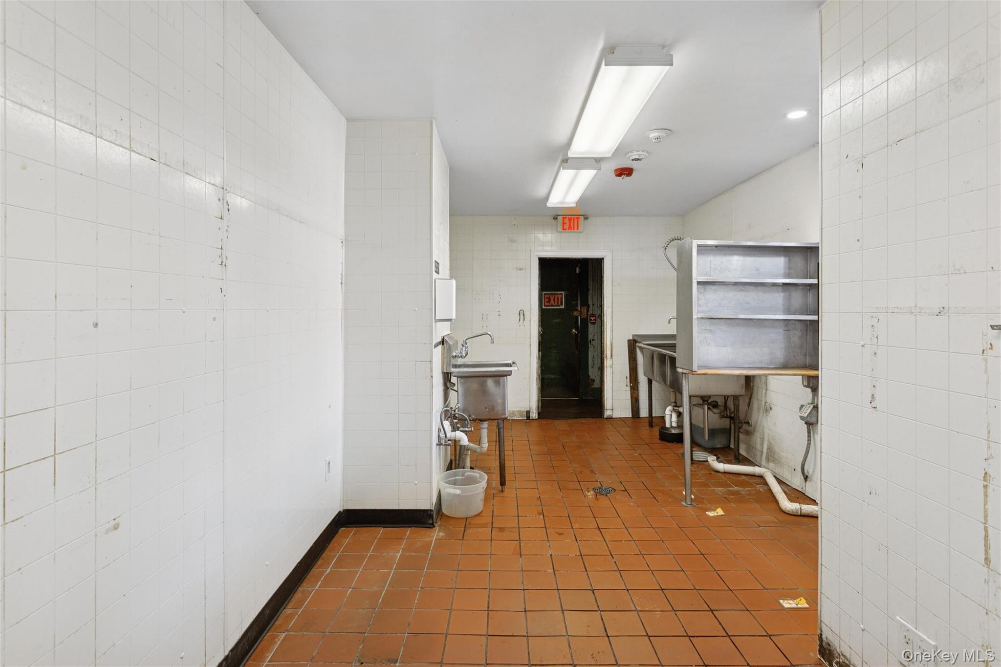 #12 photo, 228 Merrick Road, Rockville Centre , NY 11570