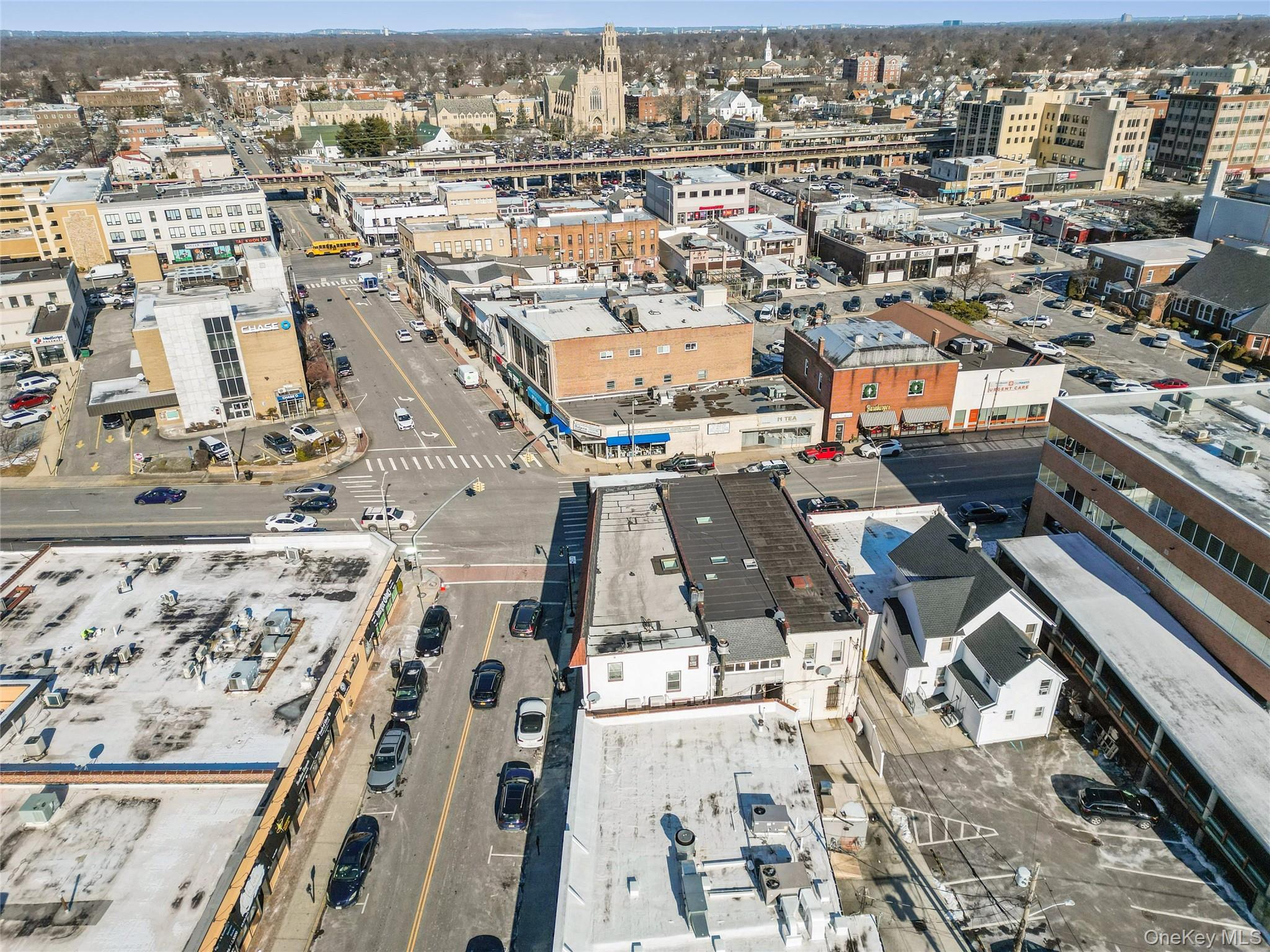 #17 photo, 228 Merrick Road, Rockville Centre , NY 11570