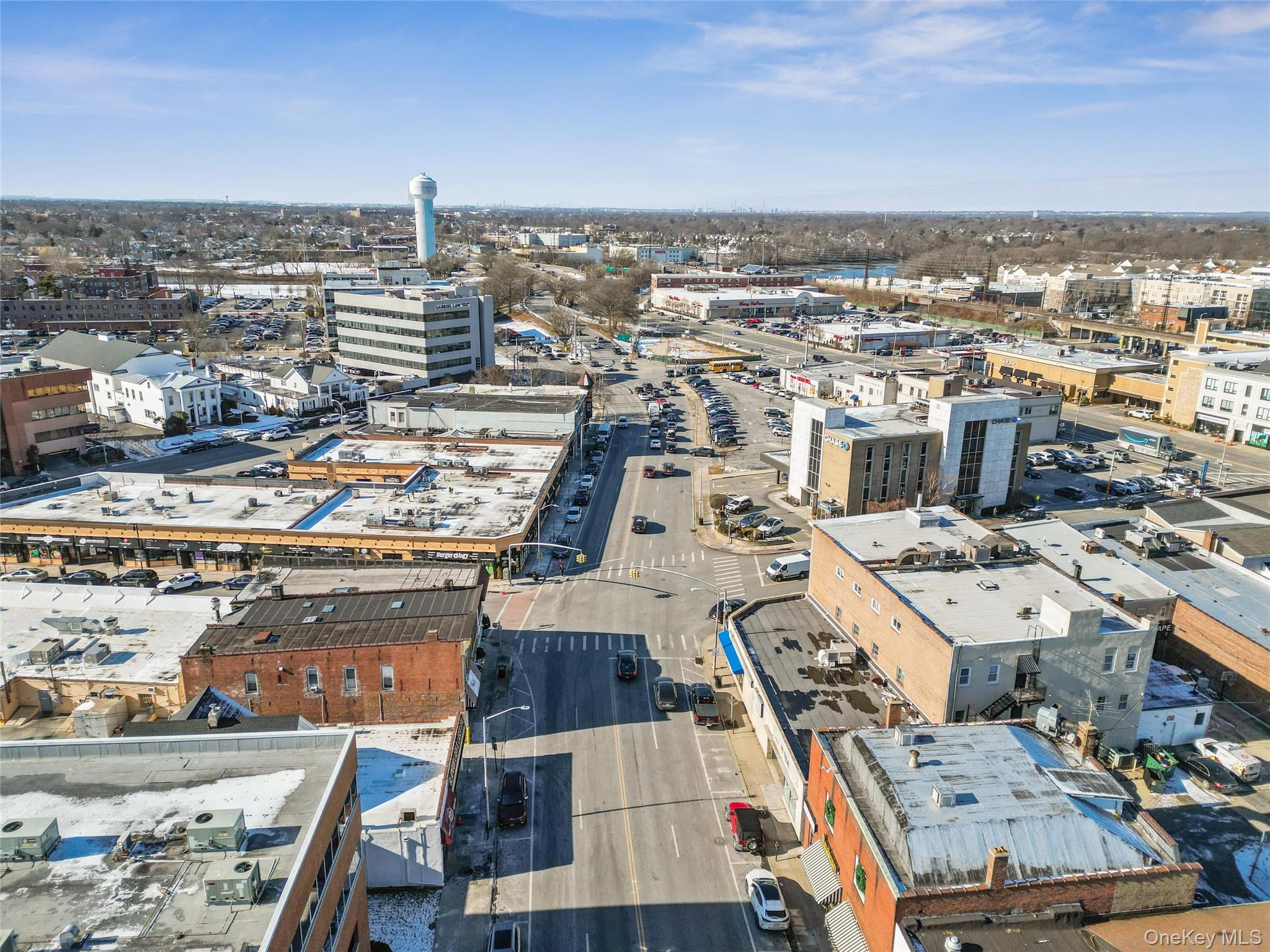 #20 photo, 228 Merrick Road, Rockville Centre , NY 11570