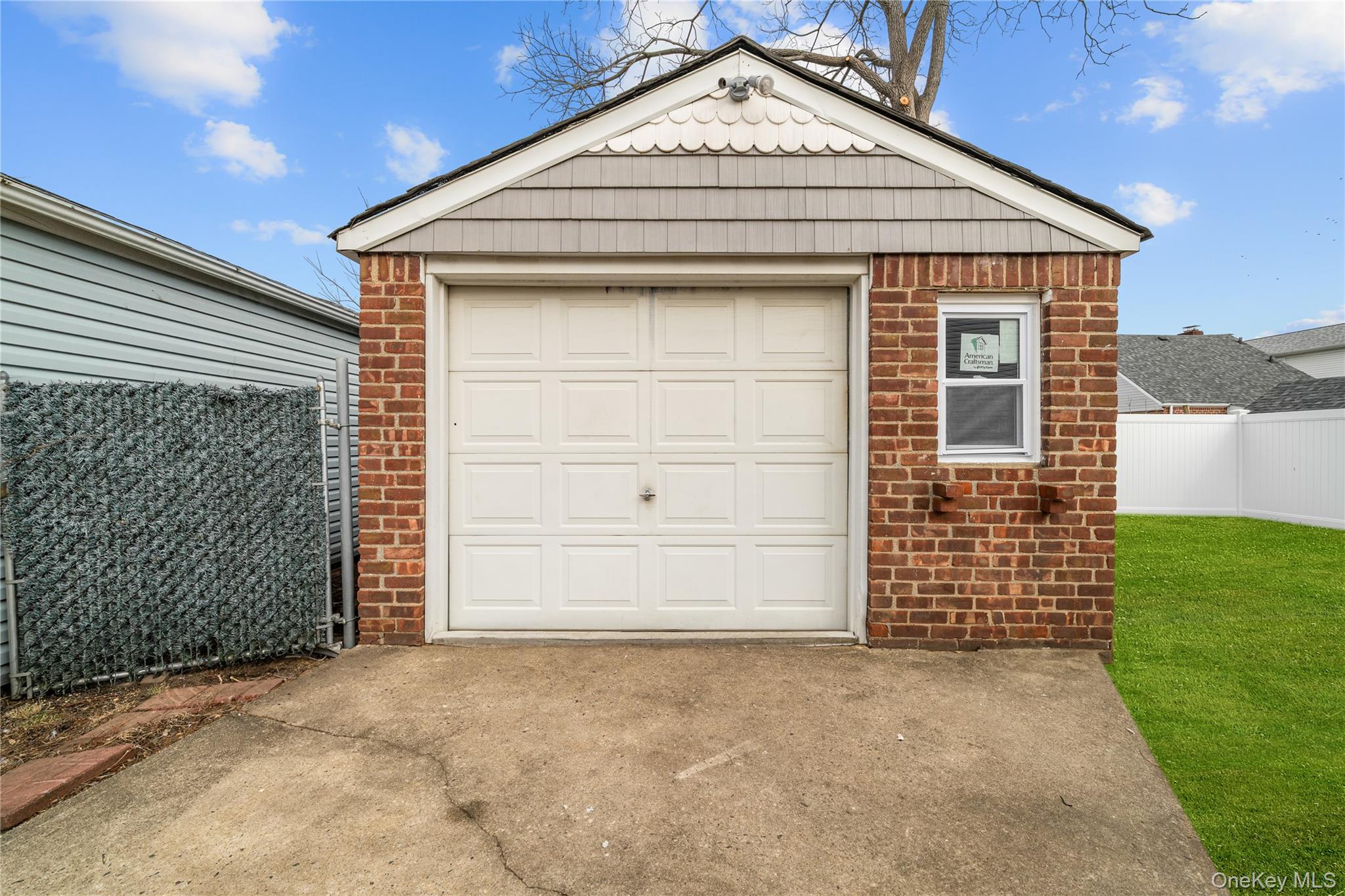 #15 photo, 141 Booth Street, 롱 아일랜드 Hempstead , NY 11550