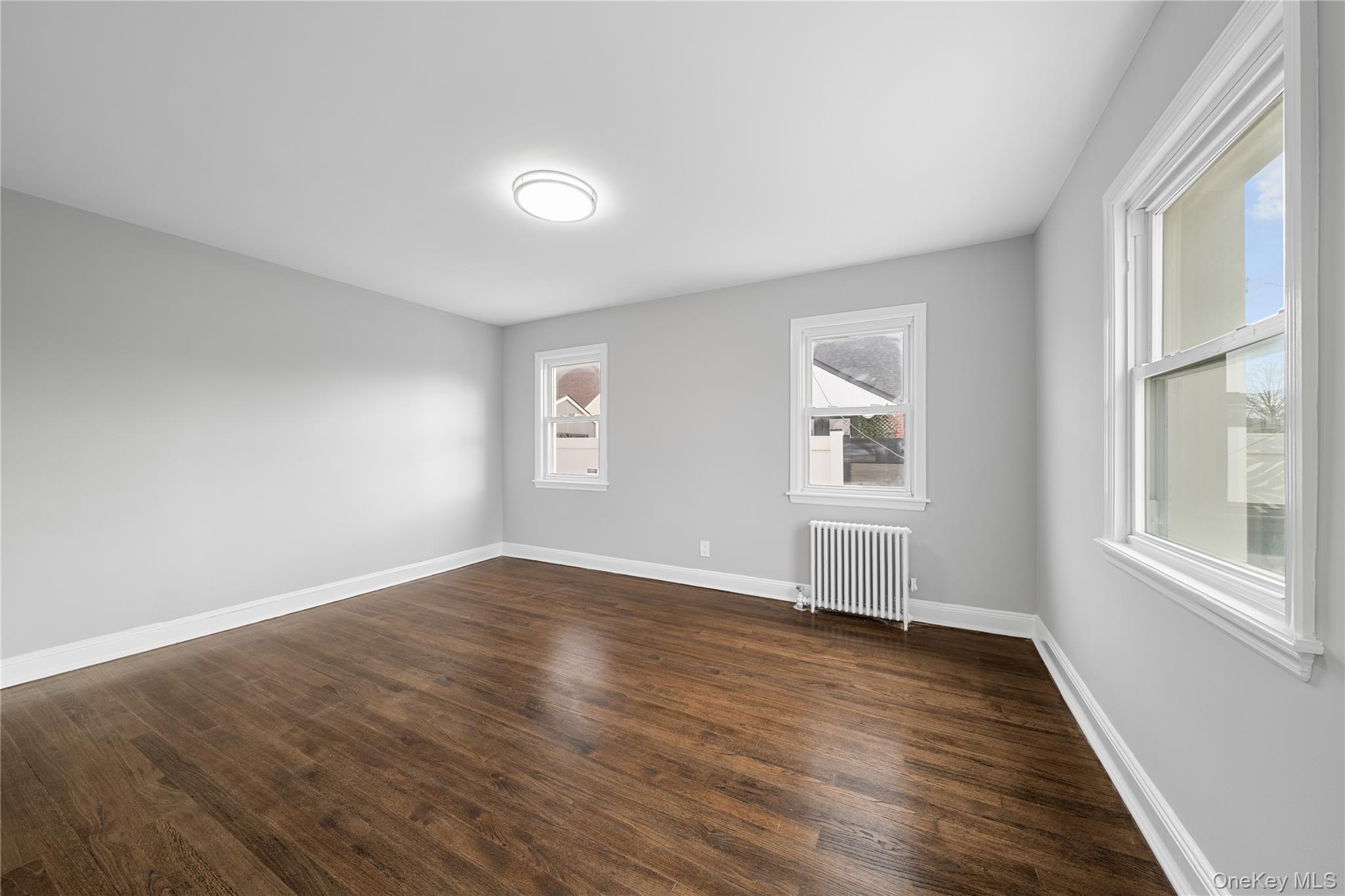 #3 photo, 141 Booth Street, 롱 아일랜드 Hempstead , NY 11550