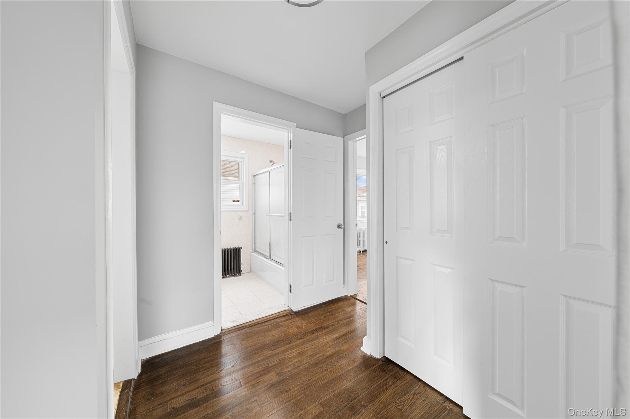 #5 photo, 141 Booth Street, 롱 아일랜드 Hempstead , NY 11550