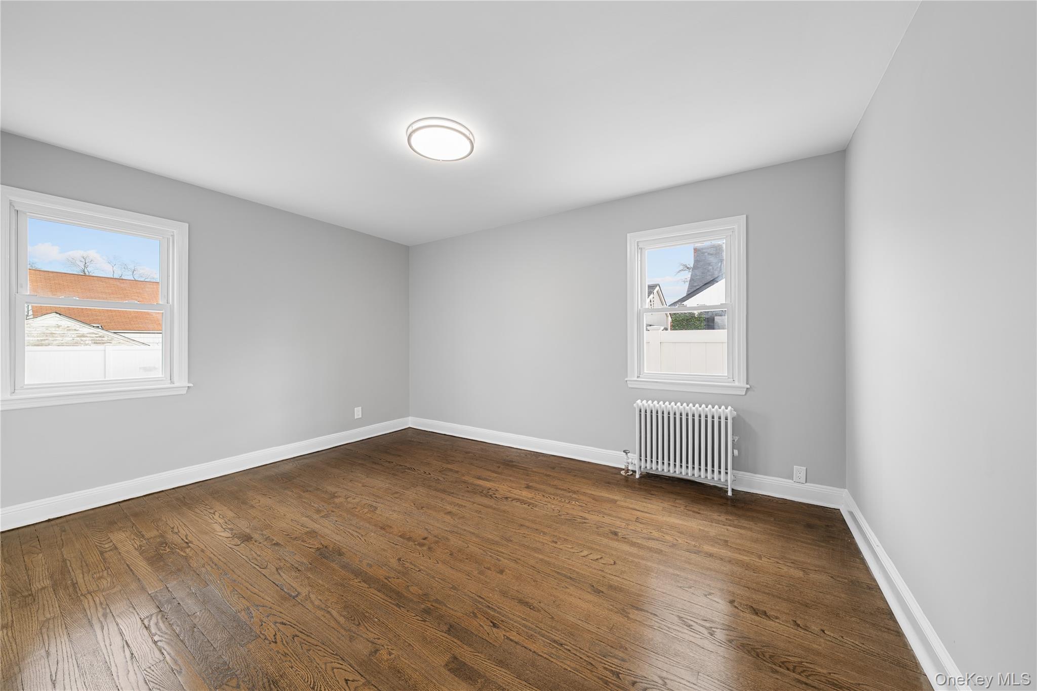 #6 photo, 141 Booth Street, 롱 아일랜드 Hempstead , NY 11550