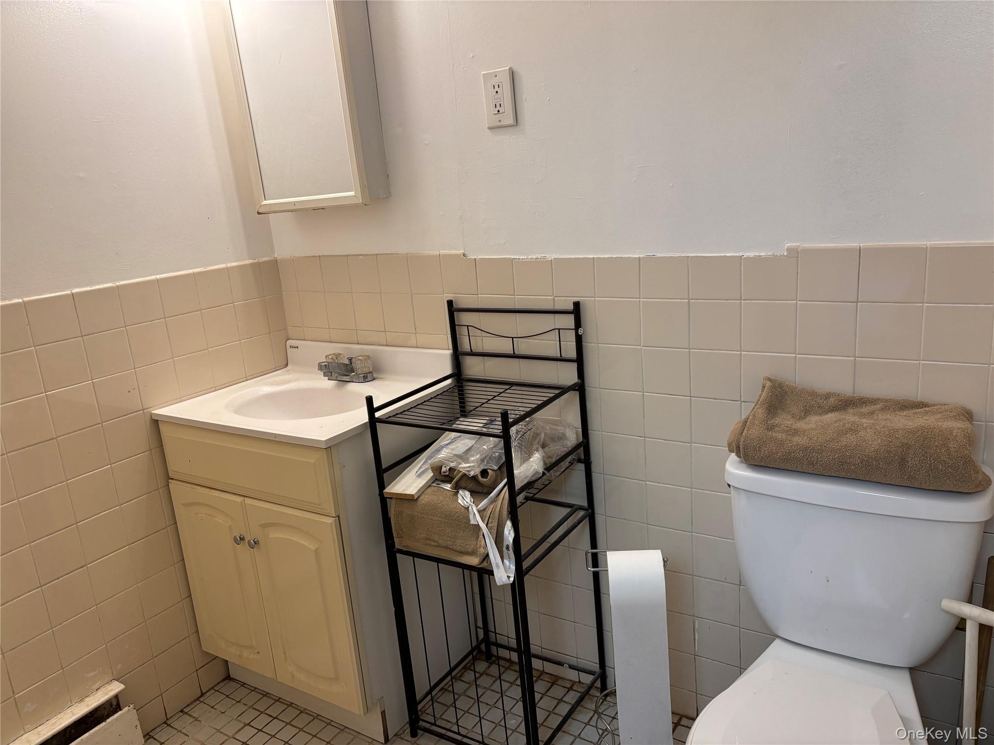 #20 photo, 90 Madison Avenue, Westbury , NY 11590