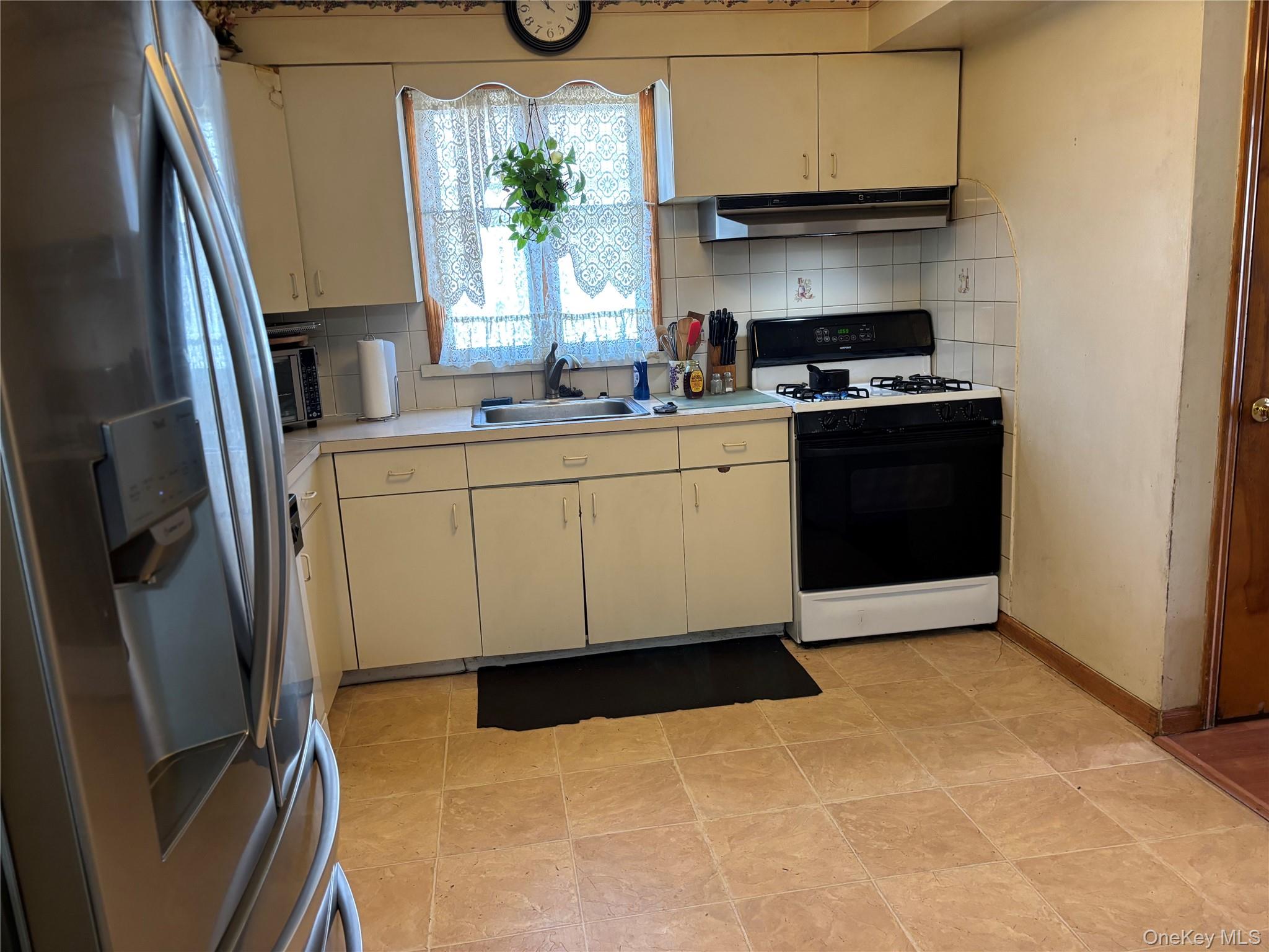 #3 photo, 90 Madison Avenue, Westbury , NY 11590