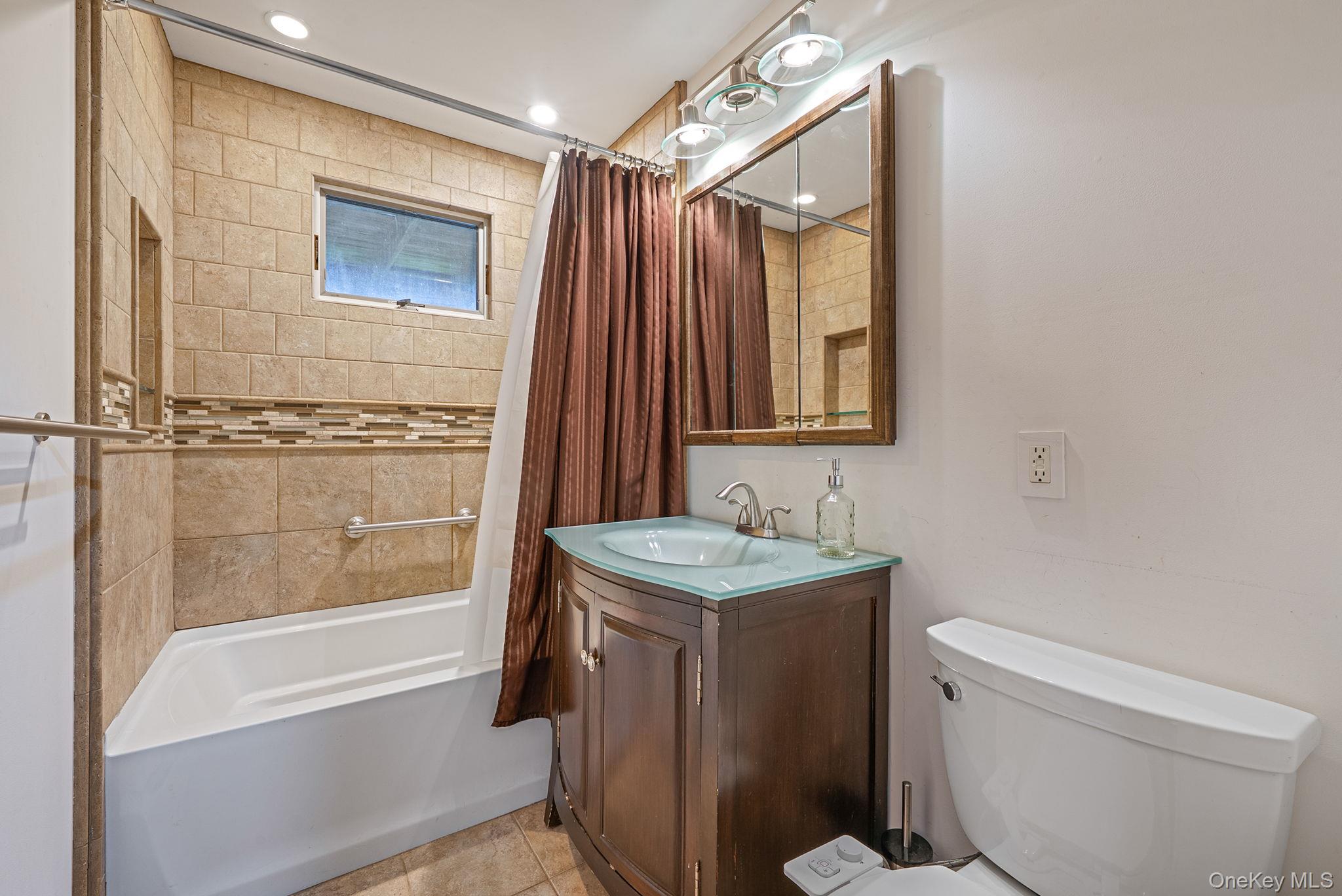 #18 photo, 1432 Gardiner Drive, 东长岛 Bay Shore , NY 11706