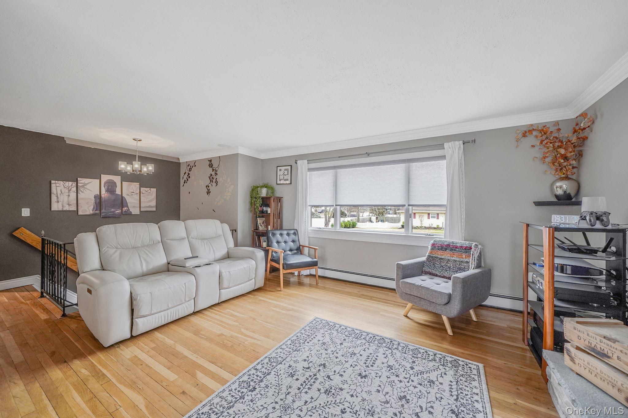 #3 photo, 38 Groveland Park Boulevard, सफ़ोक काउंटी Sound Beach , NY 11789