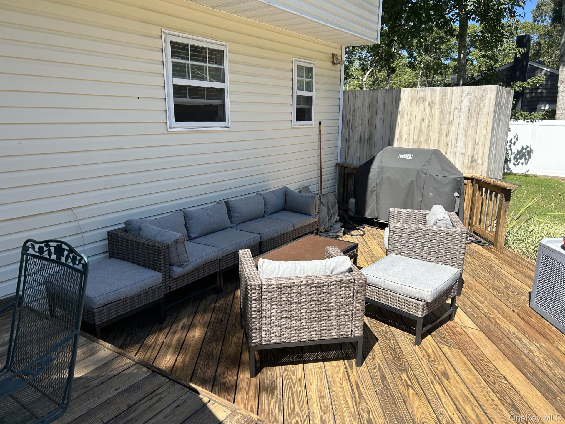 #19 photo, 7 Huckleberry Lane, Hampton Bays , NY 11946