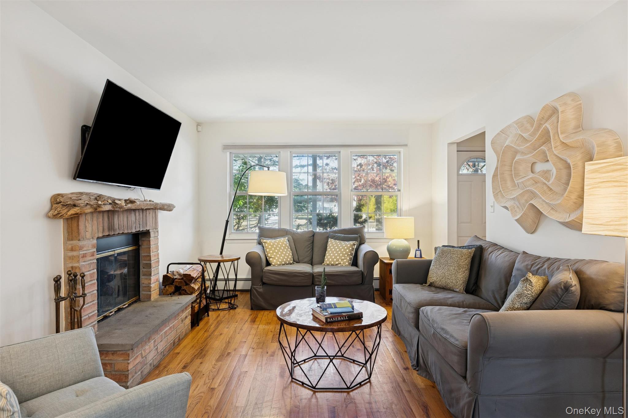 #3 photo, 7 Huckleberry Lane, מחוז סאפוק Hampton Bays , NY 11946