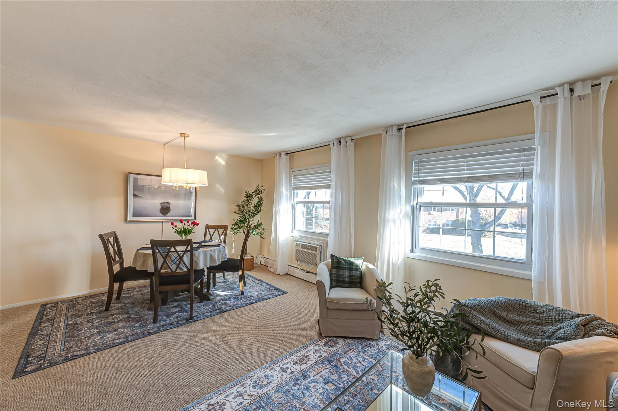 #16 photo, 460 Old Town Road, 東長島 Port Jefferson Station , NY 11776