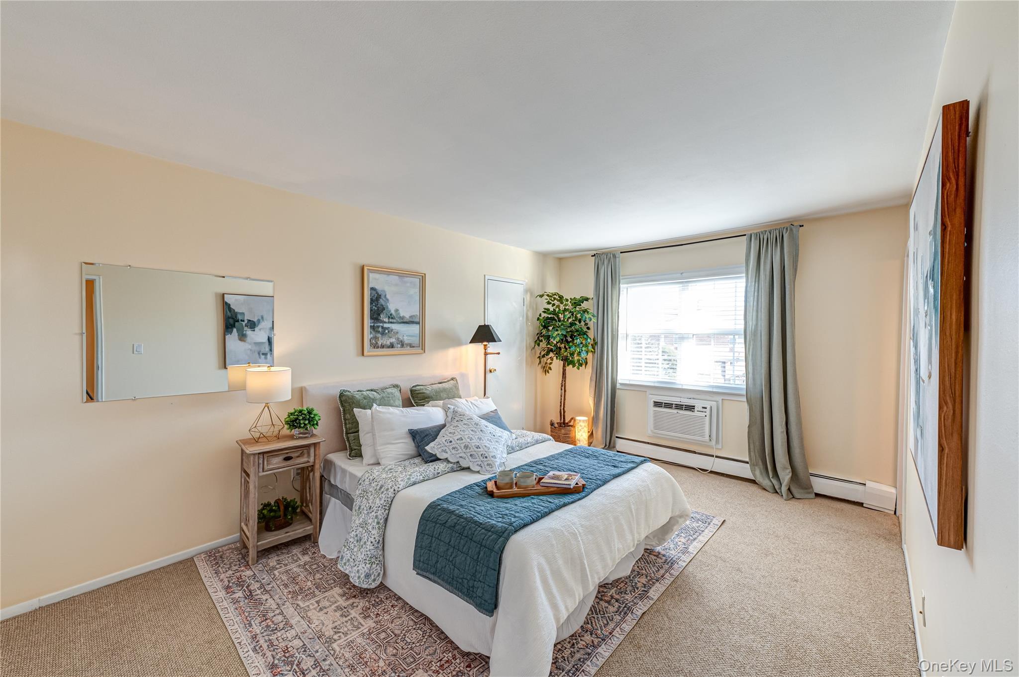 #19 photo, 460 Old Town Road, 東長島 Port Jefferson Station , NY 11776