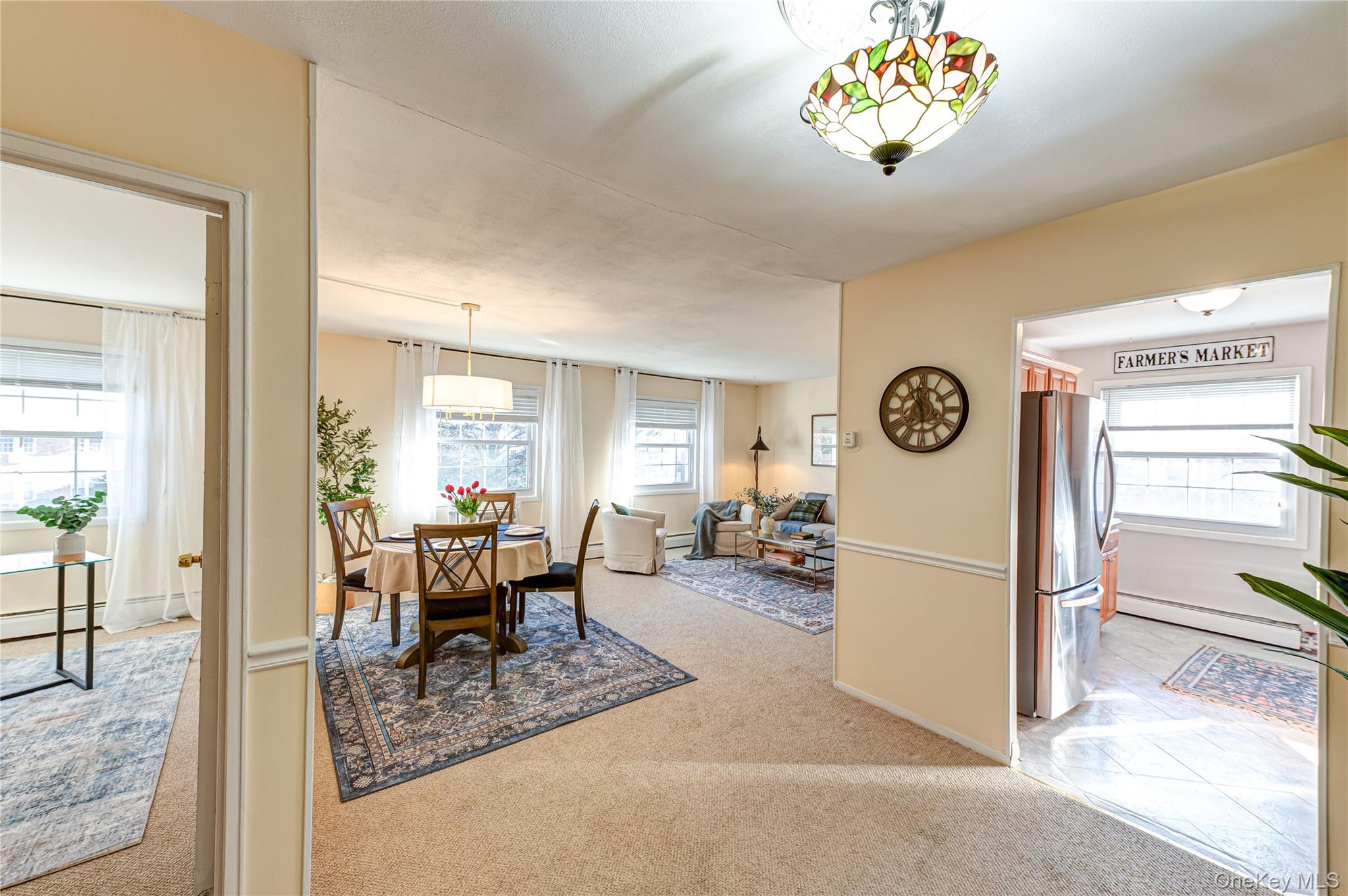 #4 photo, 460 Old Town Road, 東長島 Port Jefferson Station , NY 11776