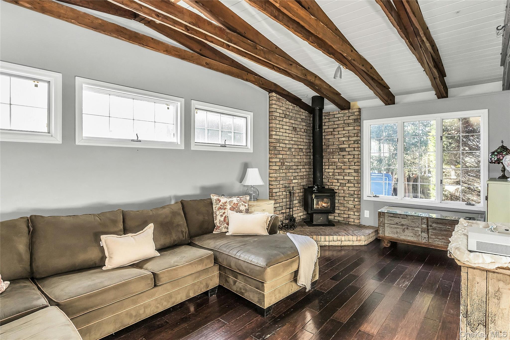 #13 photo, 14 Hawthorne Street, 롱 아일랜드 Lynbrook , NY 11563