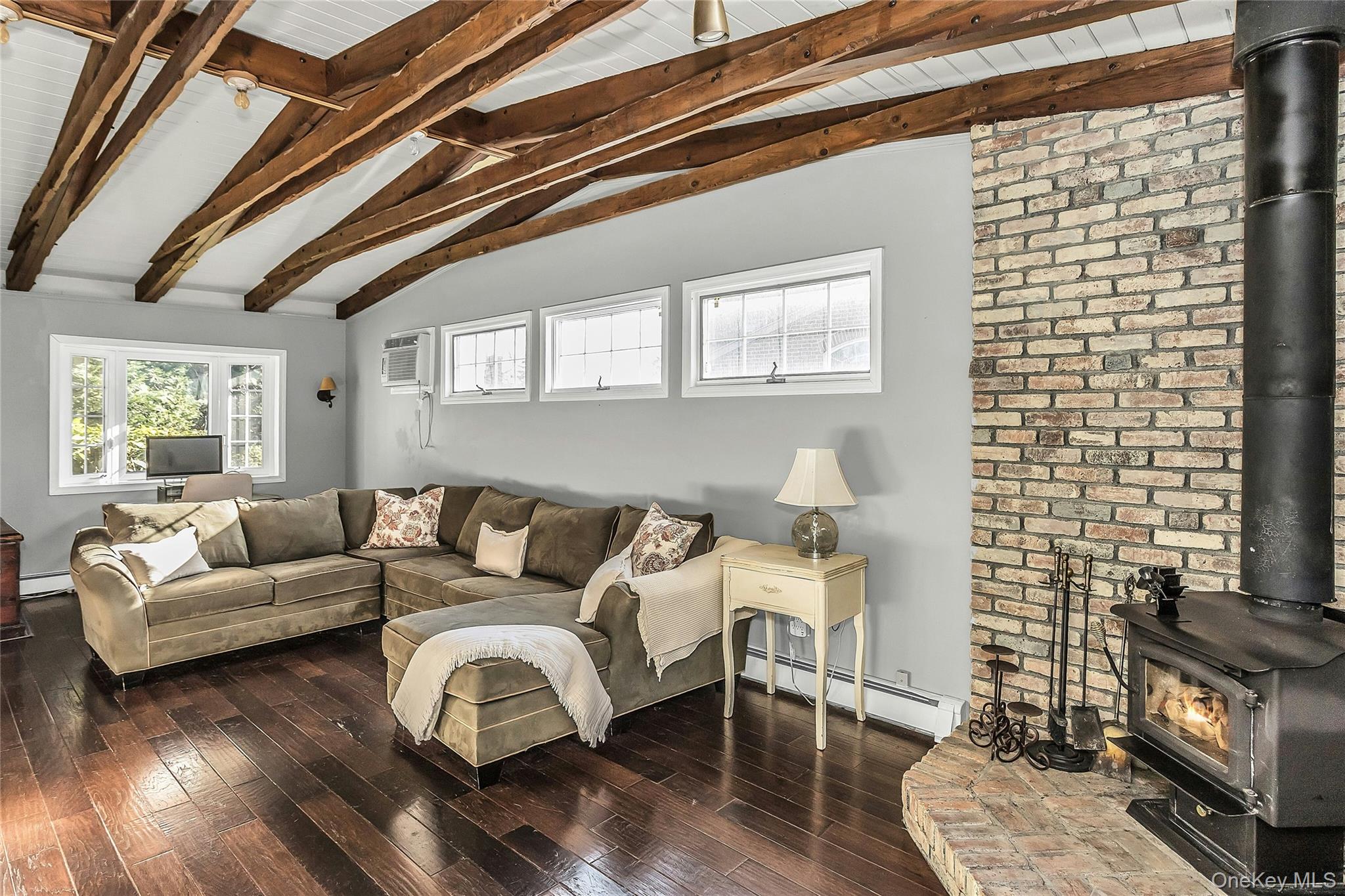 #14 photo, 14 Hawthorne Street, 롱 아일랜드 Lynbrook , NY 11563