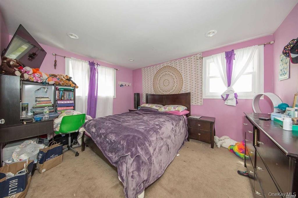 #9 photo, 413 Clearmeadow Drive, East Meadow , NY 11554