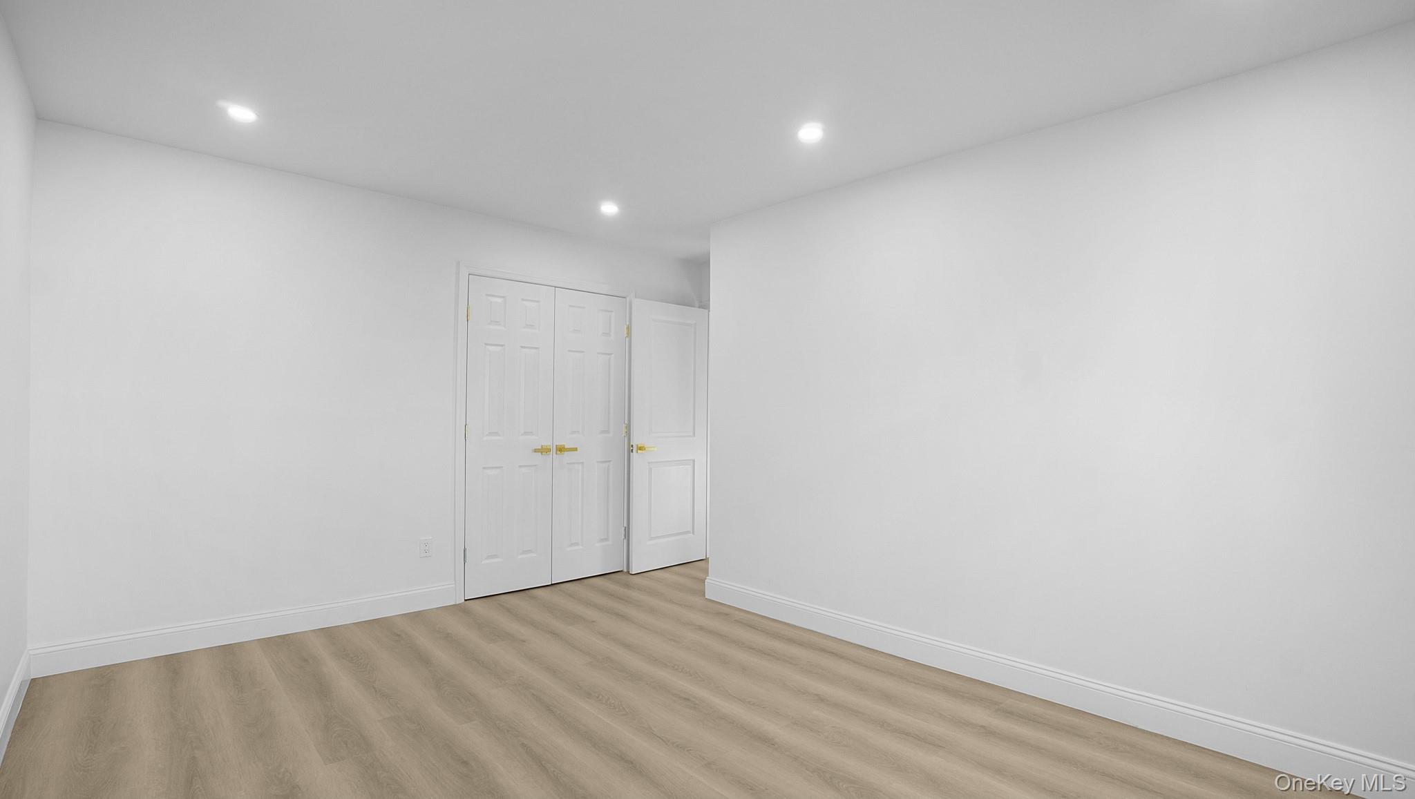 #17 photo, 3014 Grace Avenue, Bronx , NY 10469