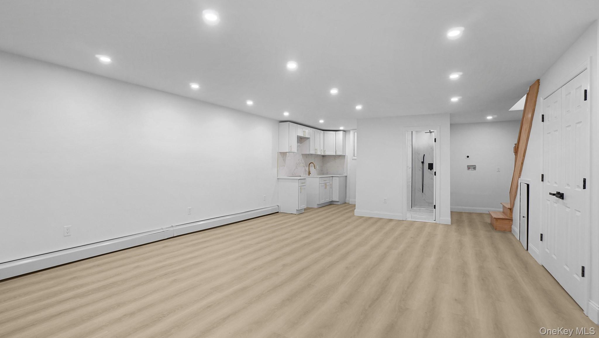 #19 photo, 3014 Grace Avenue, Bronx , NY 10469