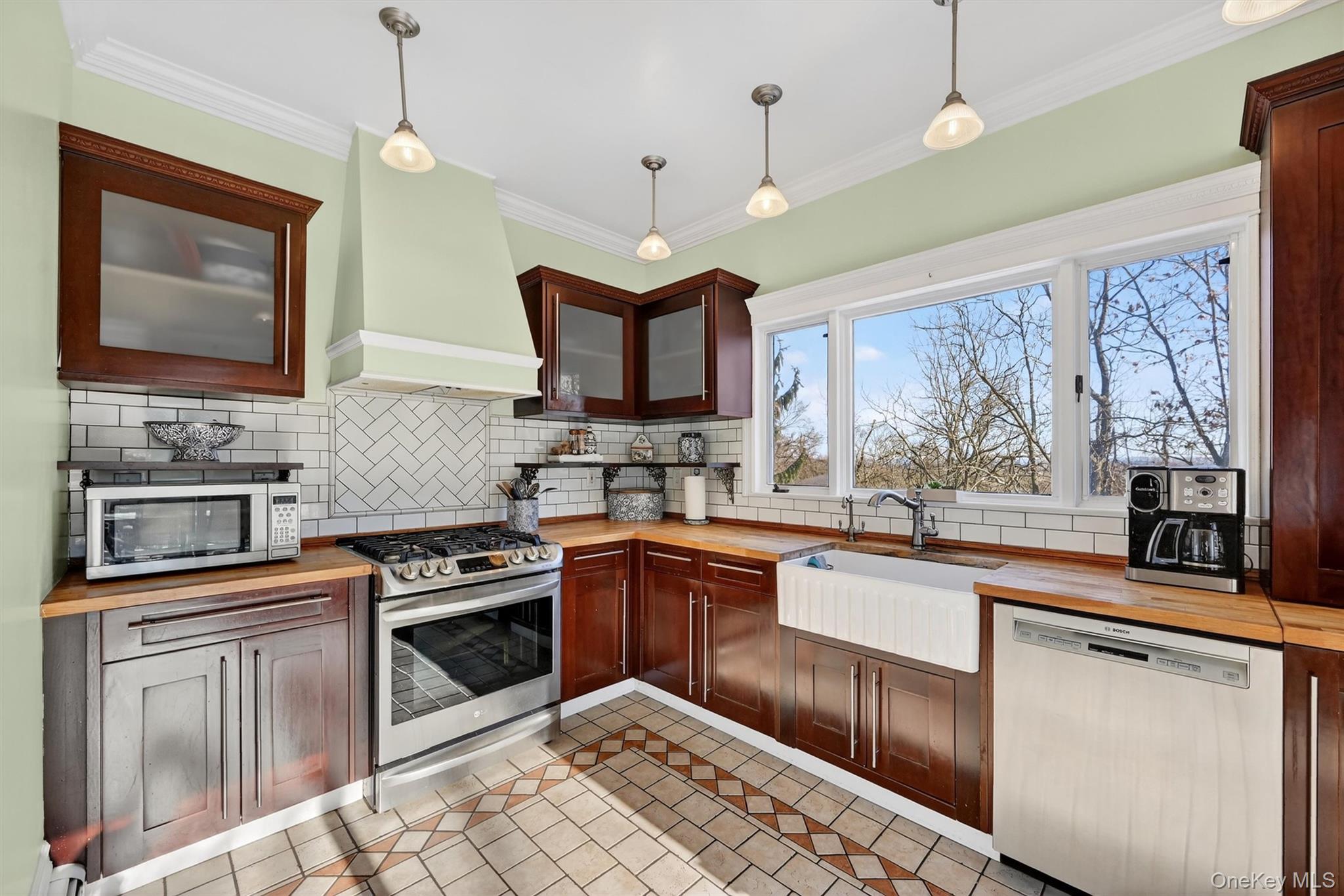 #18 photo, 354 Carter Avenue, Newburgh , NY 12550