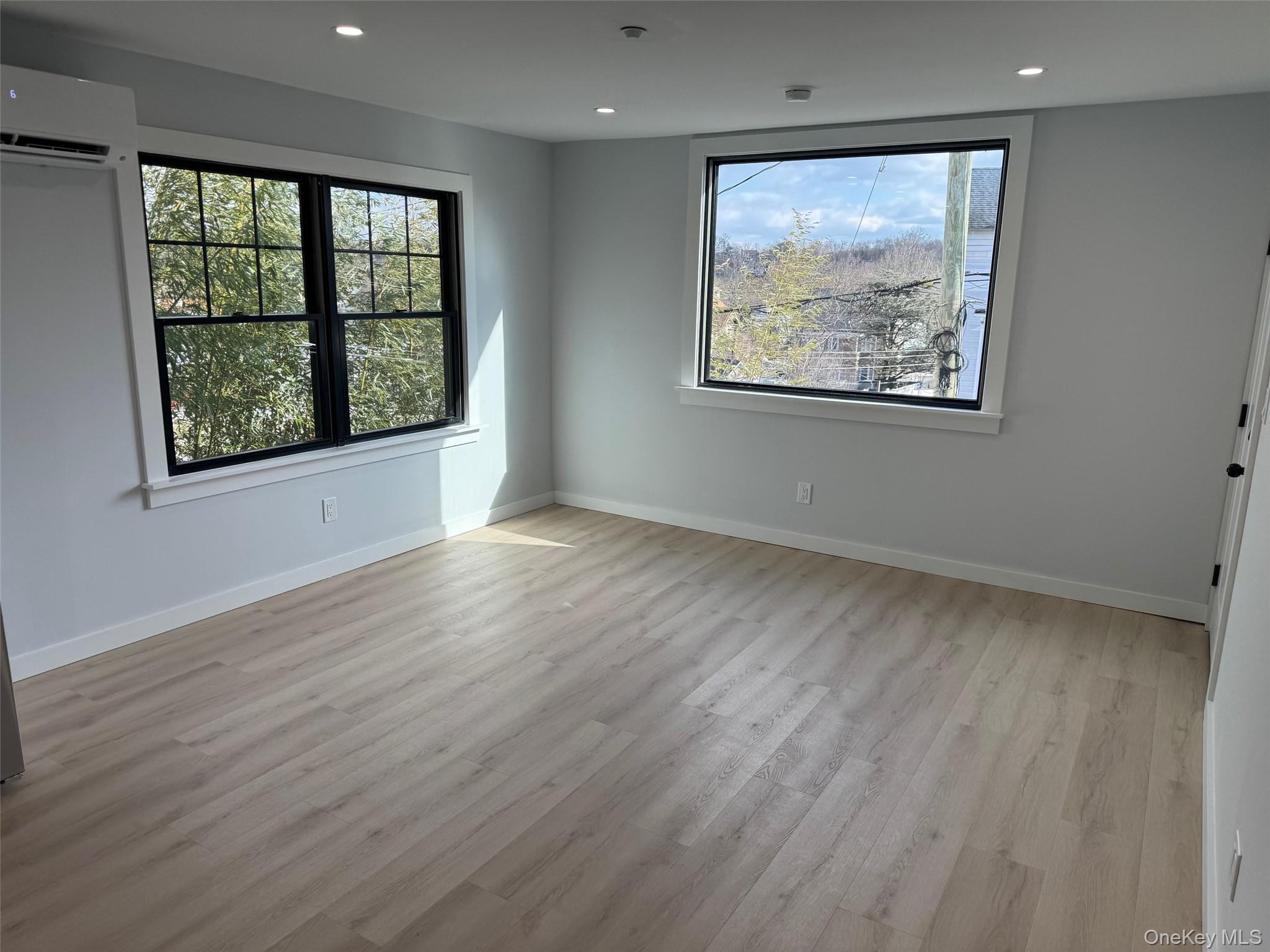 #4 photo, 544 Locust Avenue, Port Chester , NY 10573