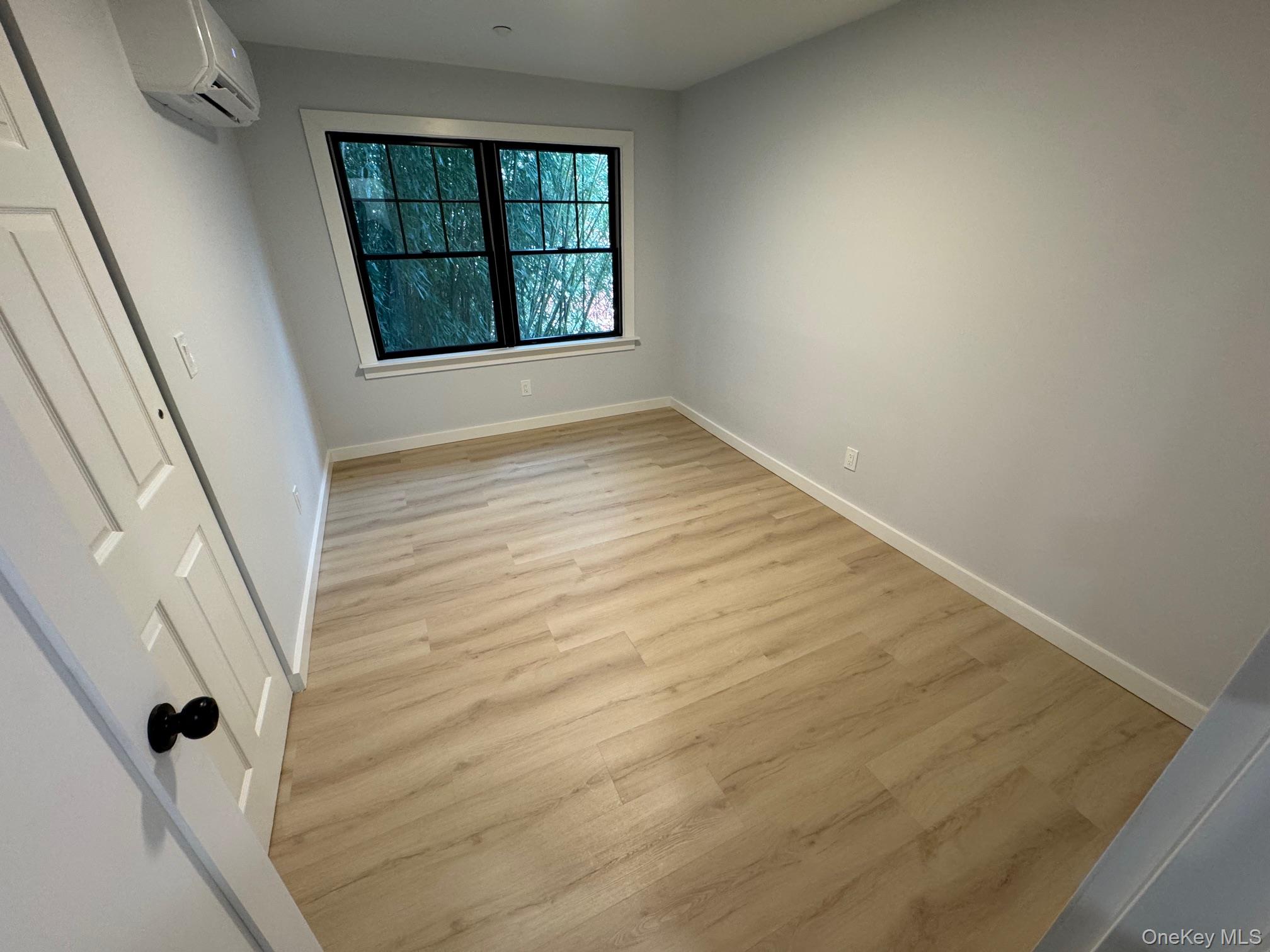 #8 photo, 544 Locust Avenue, Port Chester , NY 10573