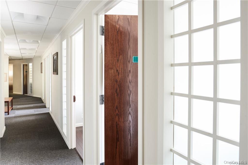 #5 photo, 51 Pondfield Road, برونكس Bronxville , NY 10708