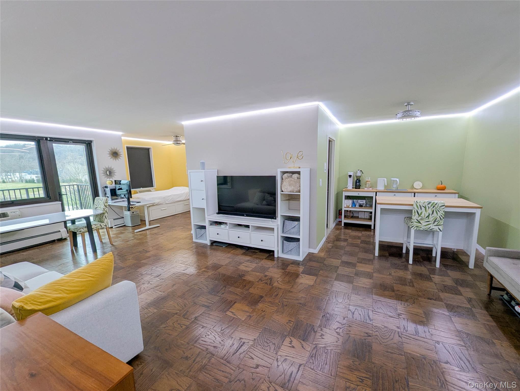 #1 photo, 100 E Hartsdale Avenue, Hartsdale , NY 10530