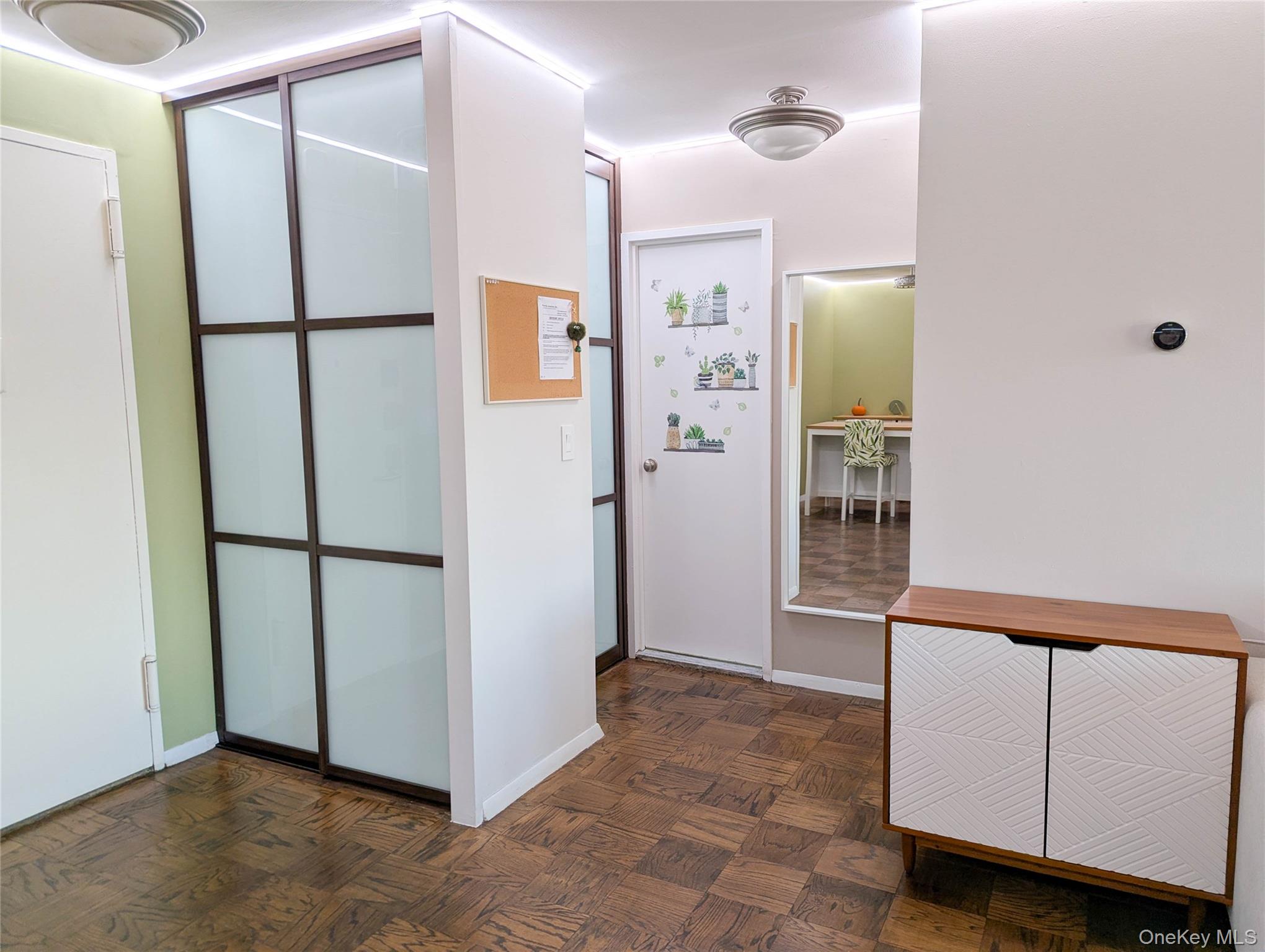 #20 photo, 100 E Hartsdale Avenue, Hartsdale , NY 10530