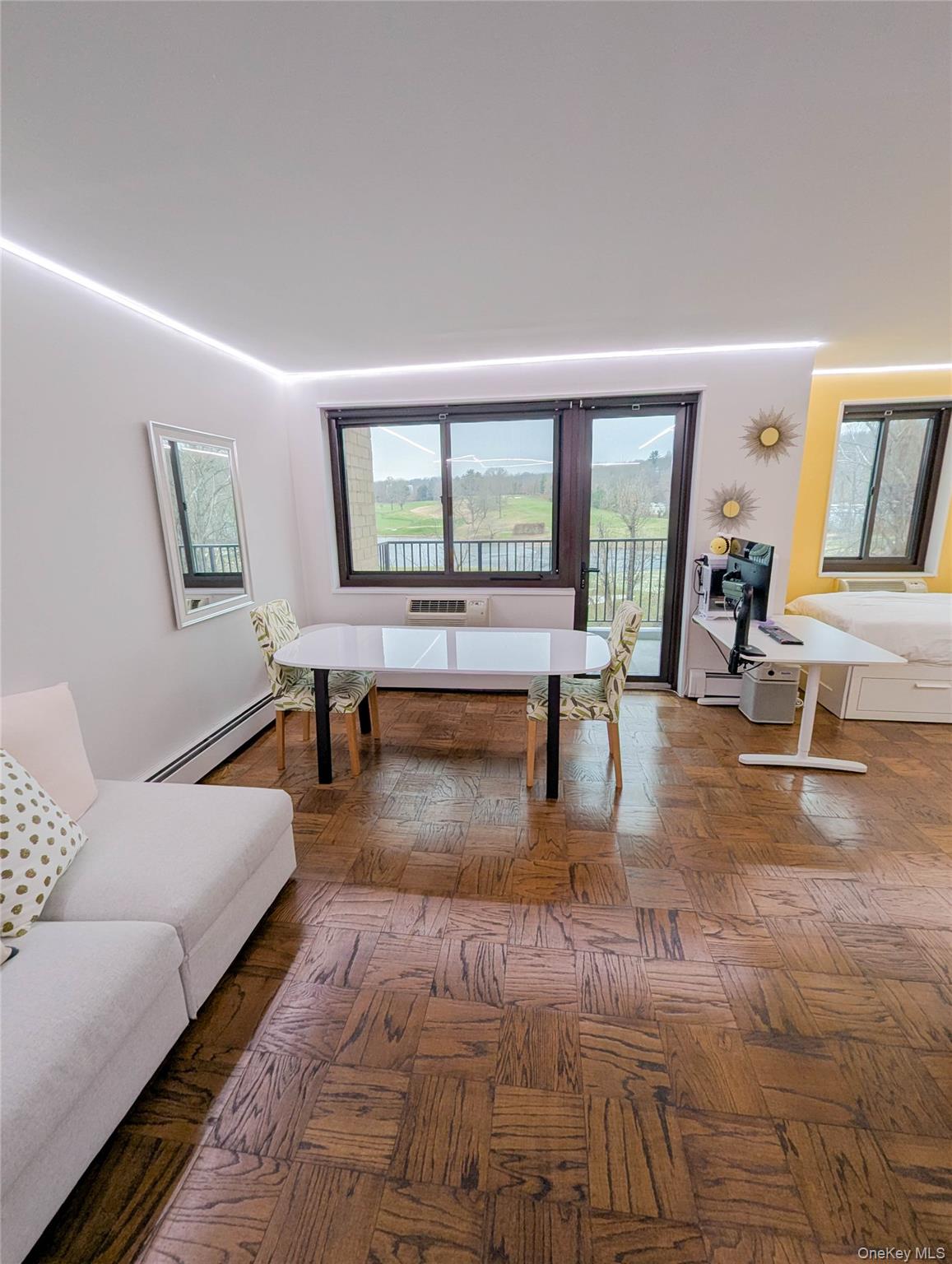 #5 photo, 100 E Hartsdale Avenue, Hartsdale , NY 10530