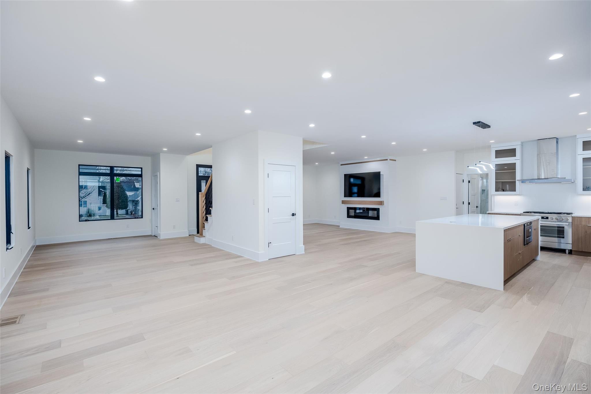 #19 photo, 1771 Nostrand Avenue, 롱 아일랜드 East Meadow , NY 11554