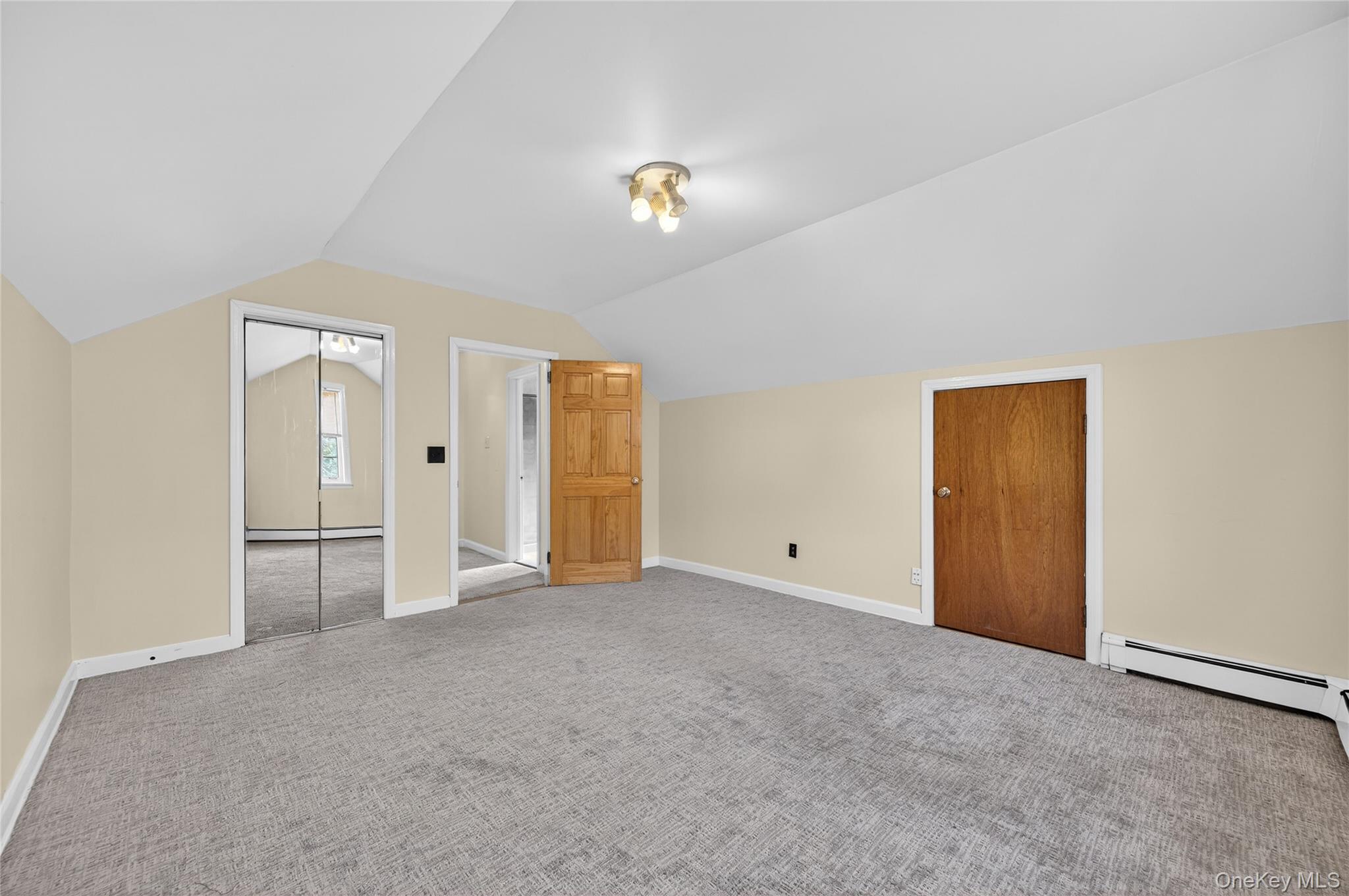 #13 photo, 3 Woodmere Avenue, ناسو Glenwood Landing , NY 11547