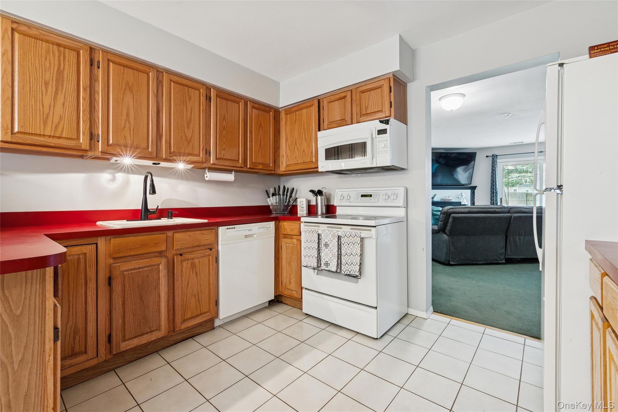 #2 photo, 15 Gazebo Lane, 东长岛 Holtsville , NY 11742