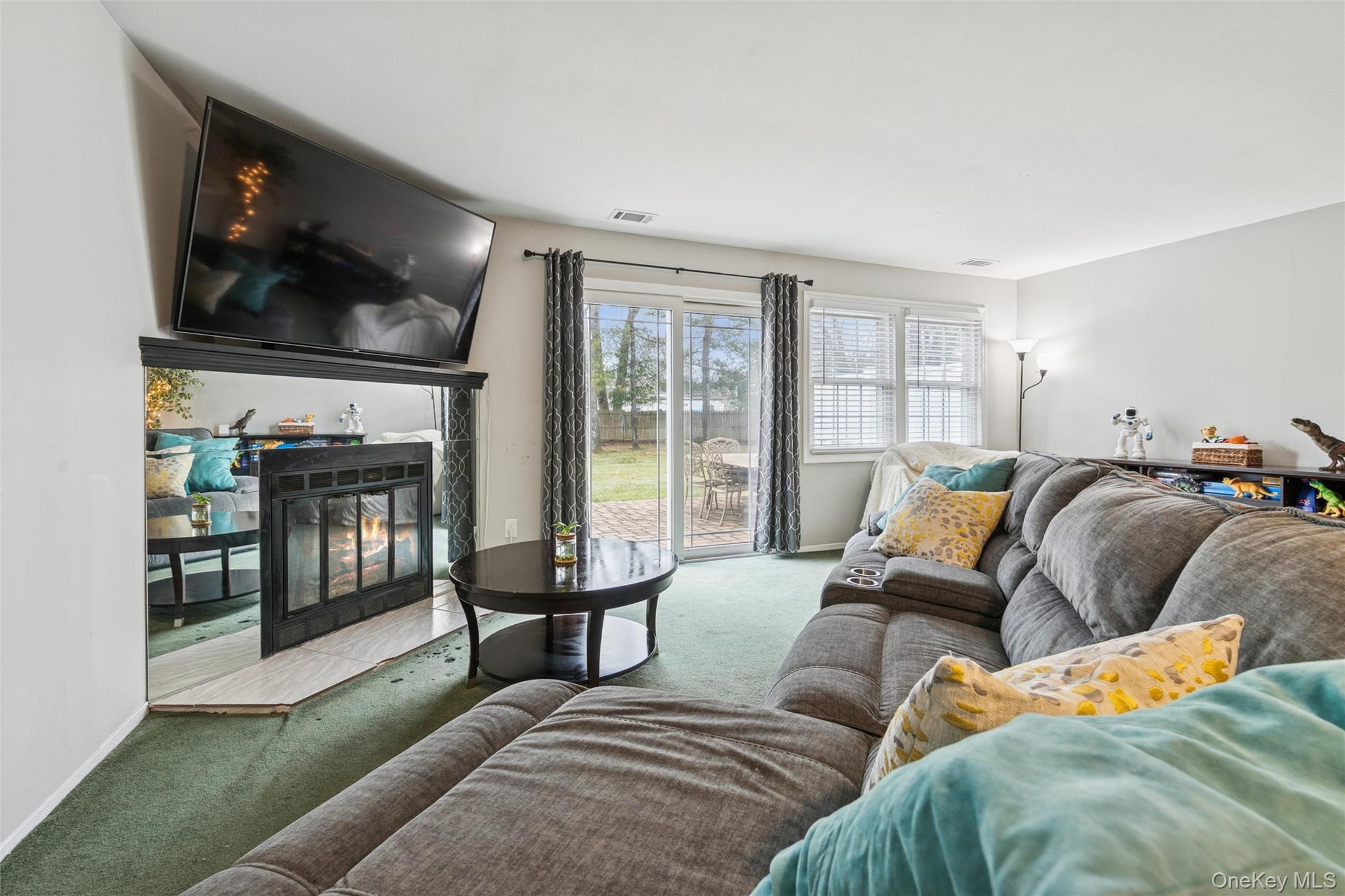 #7 photo, 15 Gazebo Lane, 东长岛 Holtsville , NY 11742