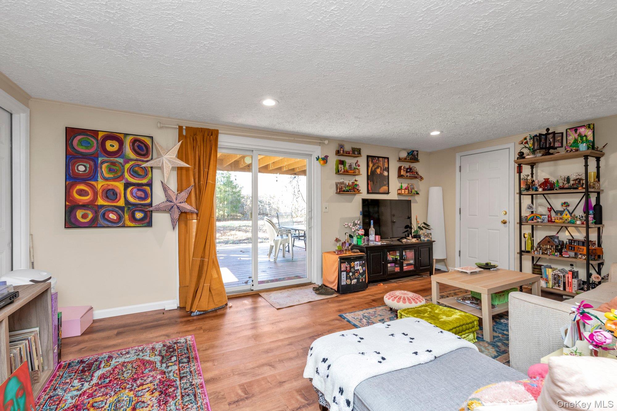 #11 photo, 7 Vilno Court, Саффолк ‖ Huntington Station , NY 11746