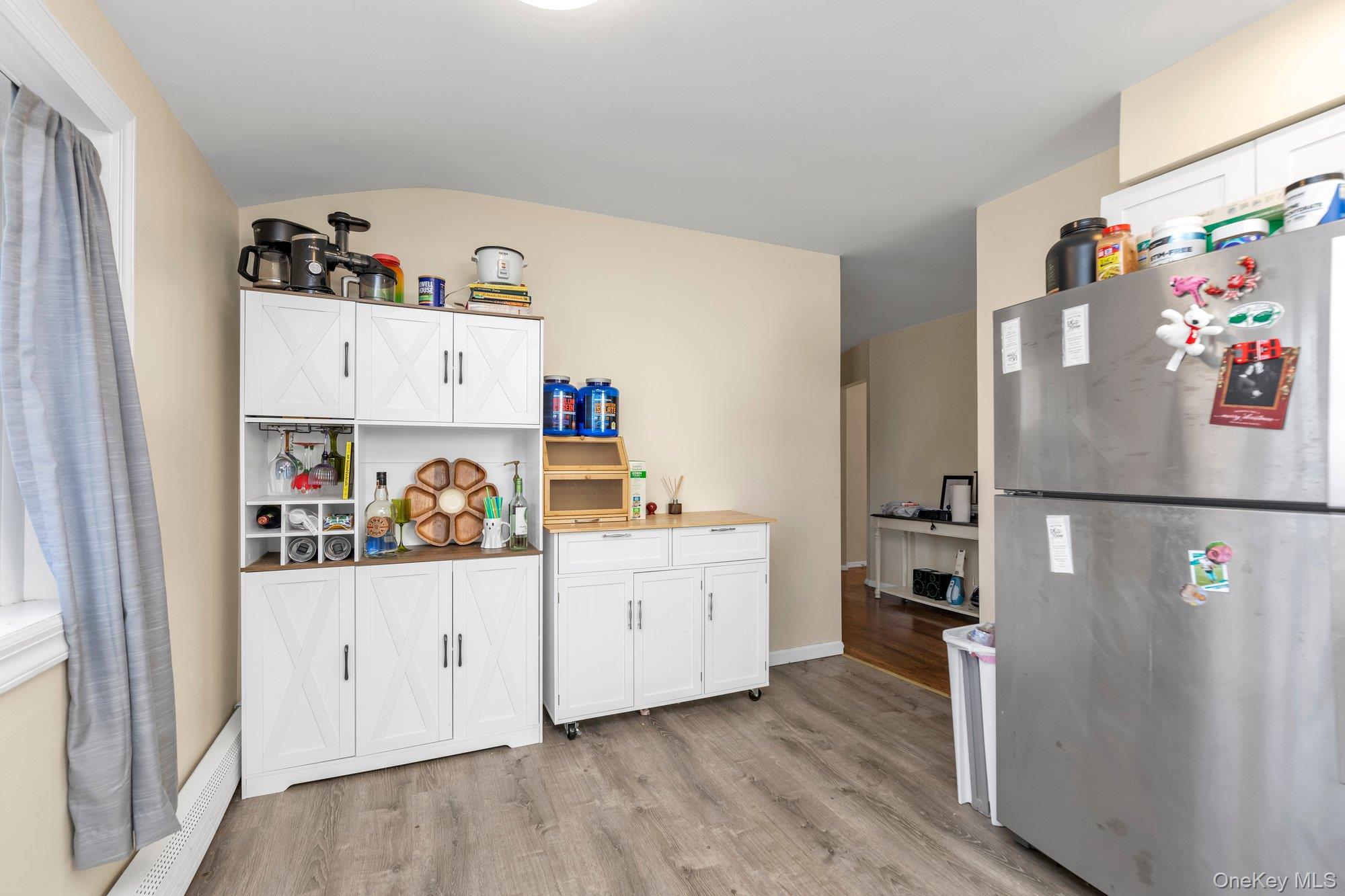 #5 photo, 7 Vilno Court, Саффолк ‖ Huntington Station , NY 11746