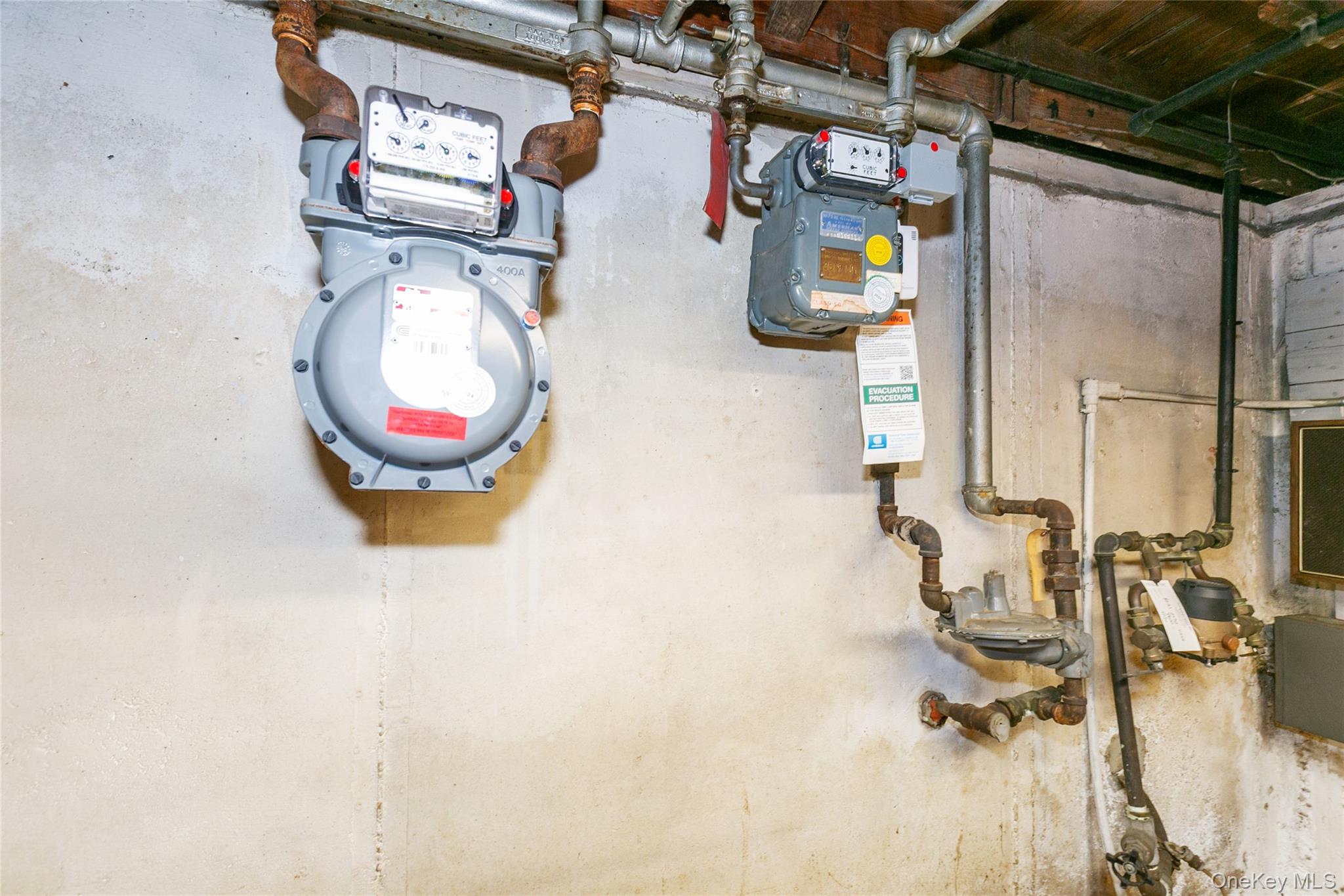 #7 photo, 8251 257th Street, كوينز Glen Oaks , NY 11004