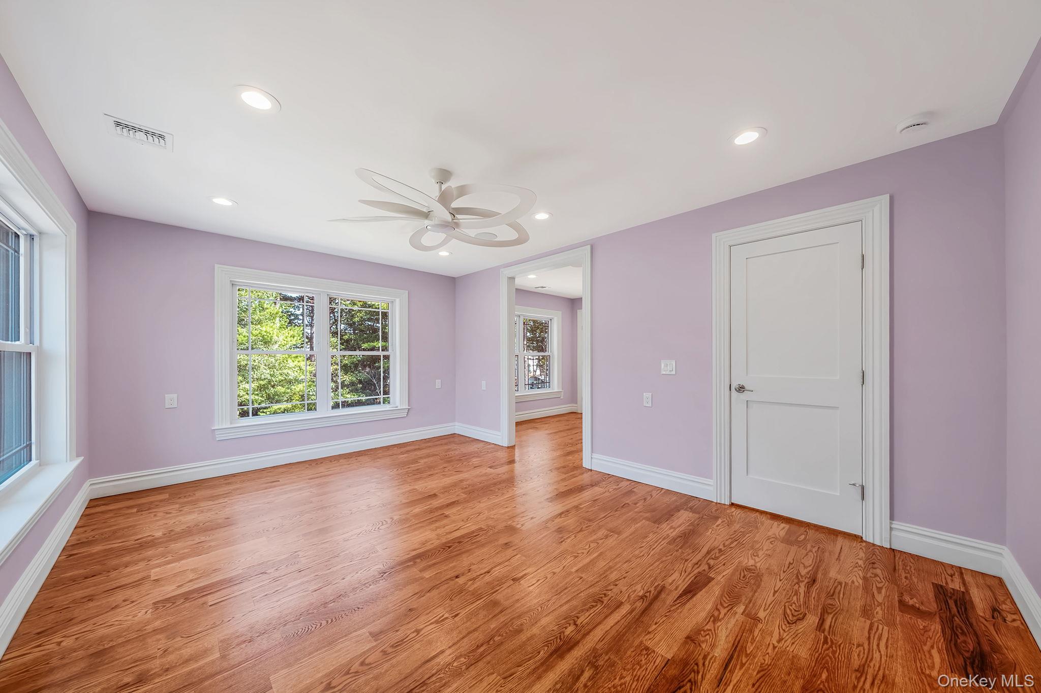 #15 photo, NC Pine Street, Саффолк ‖ Port Jefferson Station , NY 11776